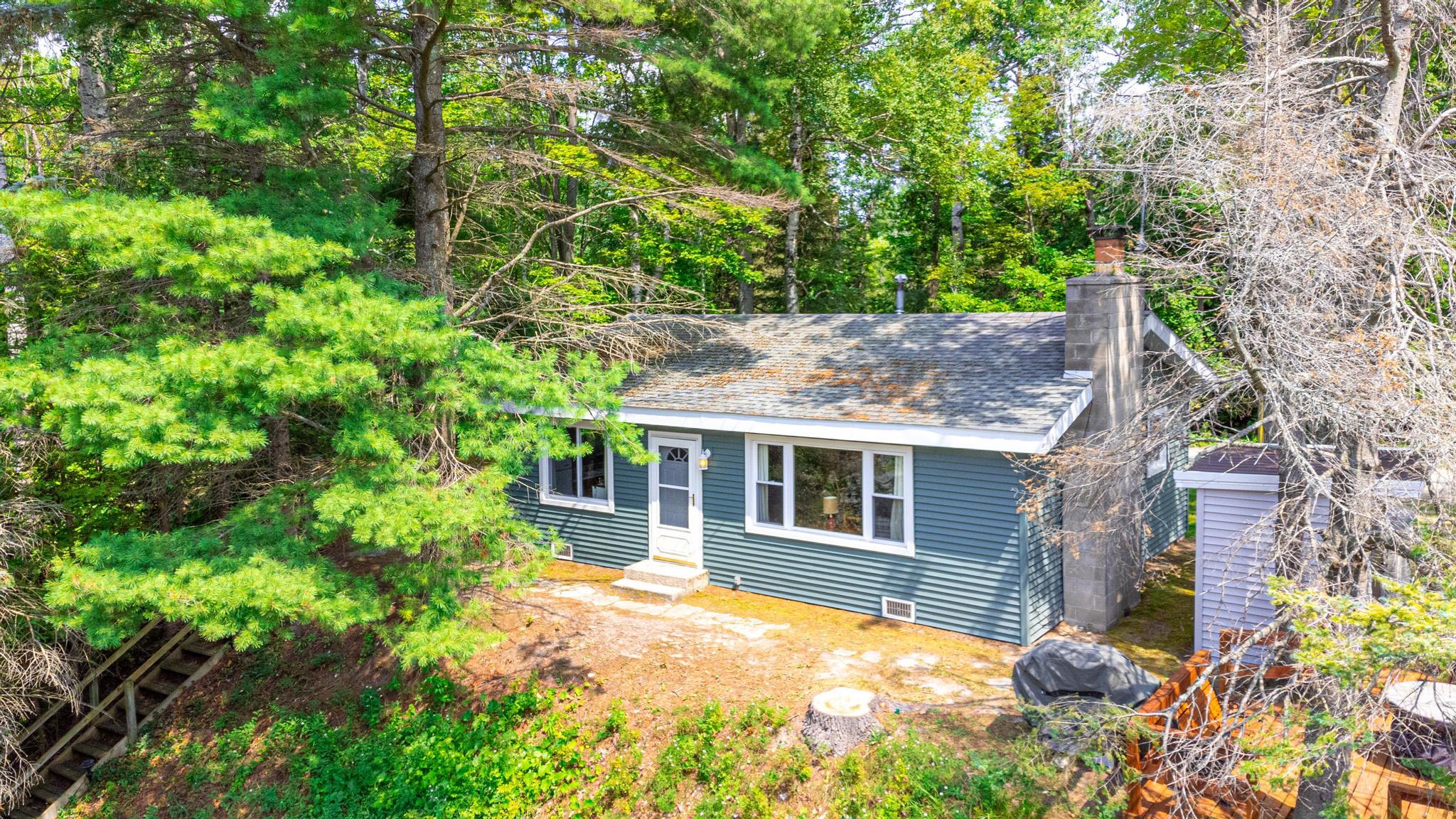 21571 Bluffs Highway