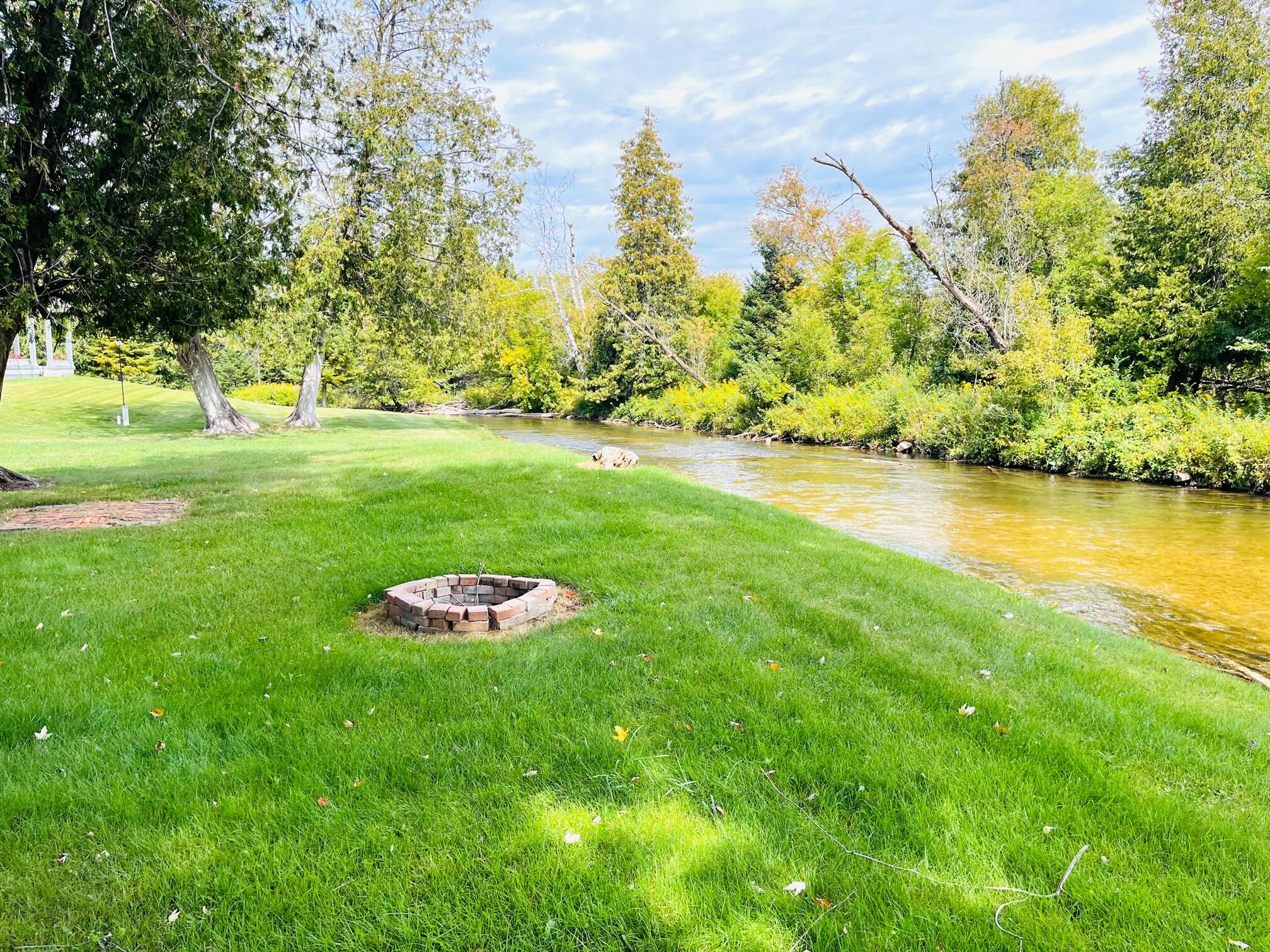 5385 Schultz Road