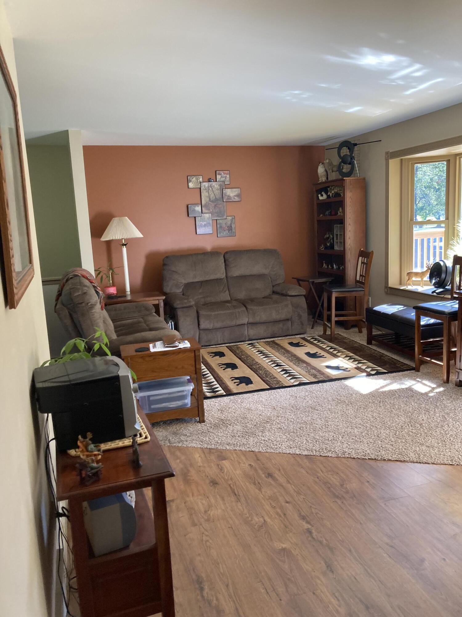 1476 N Mapleleaf Drive