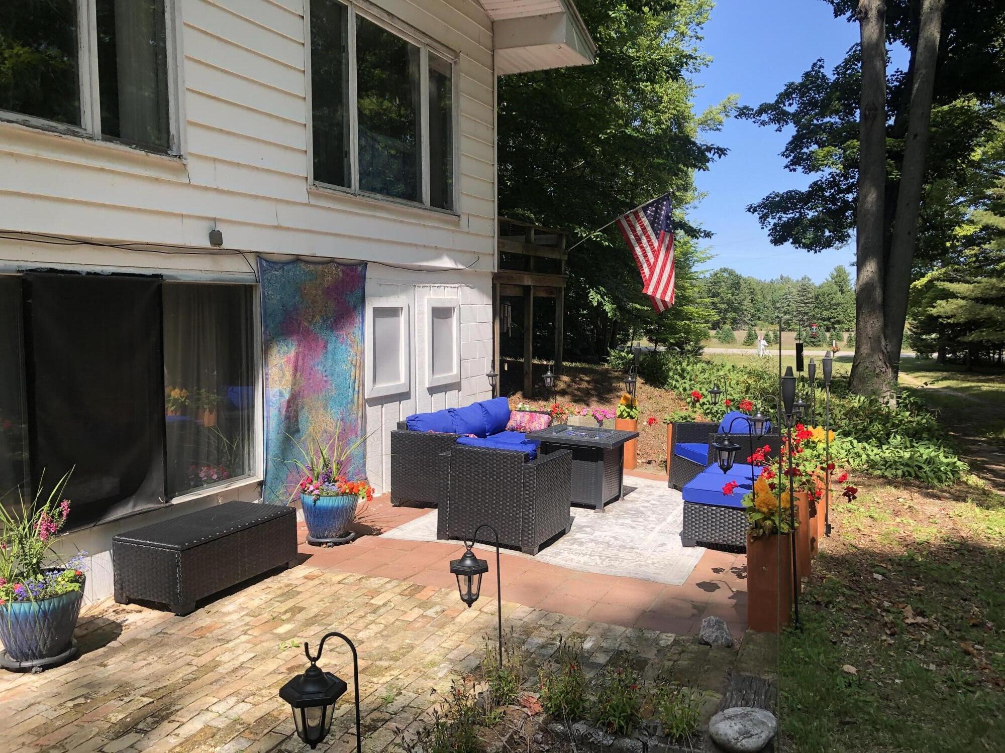 4887 Mullett-Burt Road
