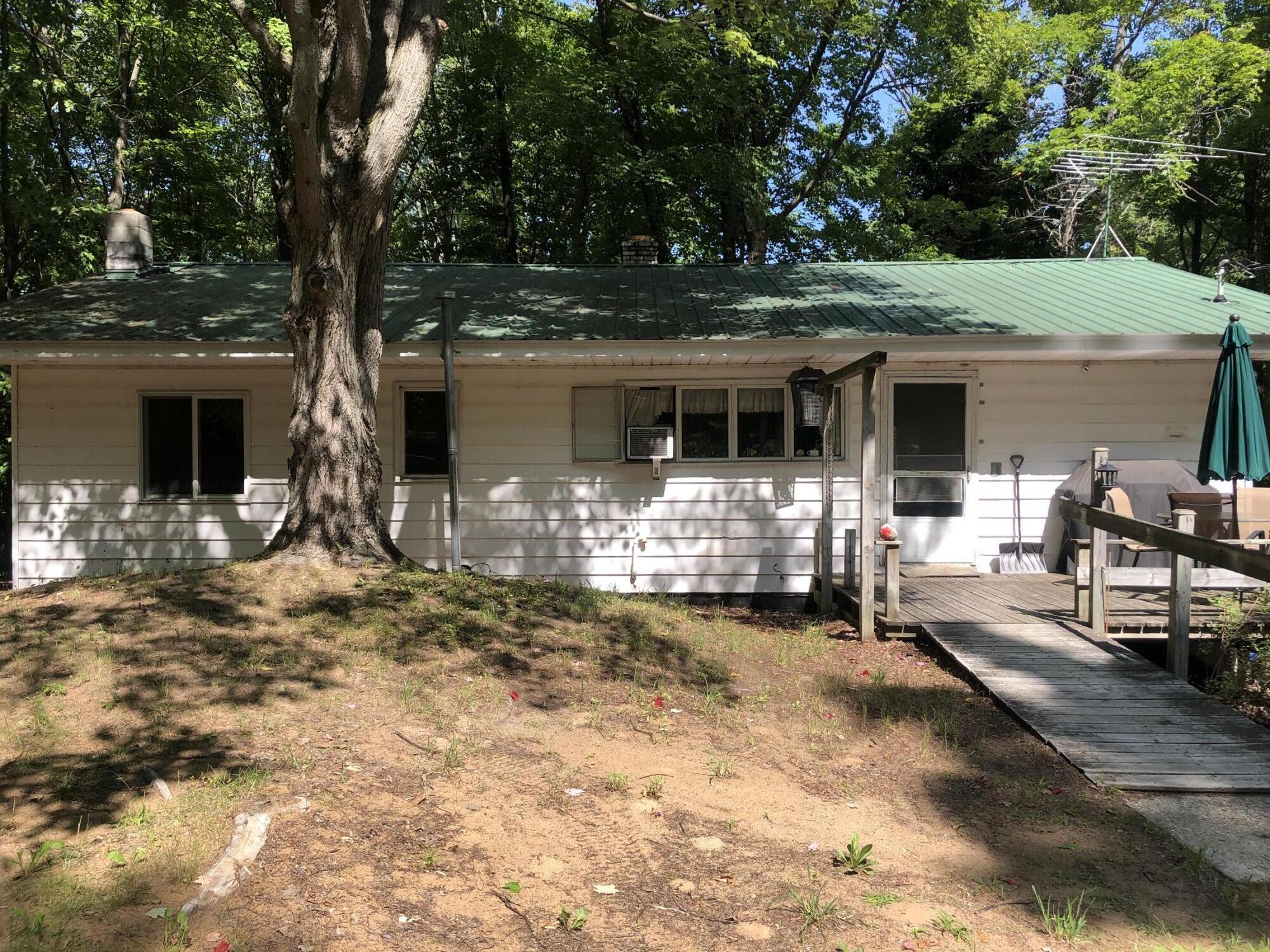 4887 Mullett-Burt Road