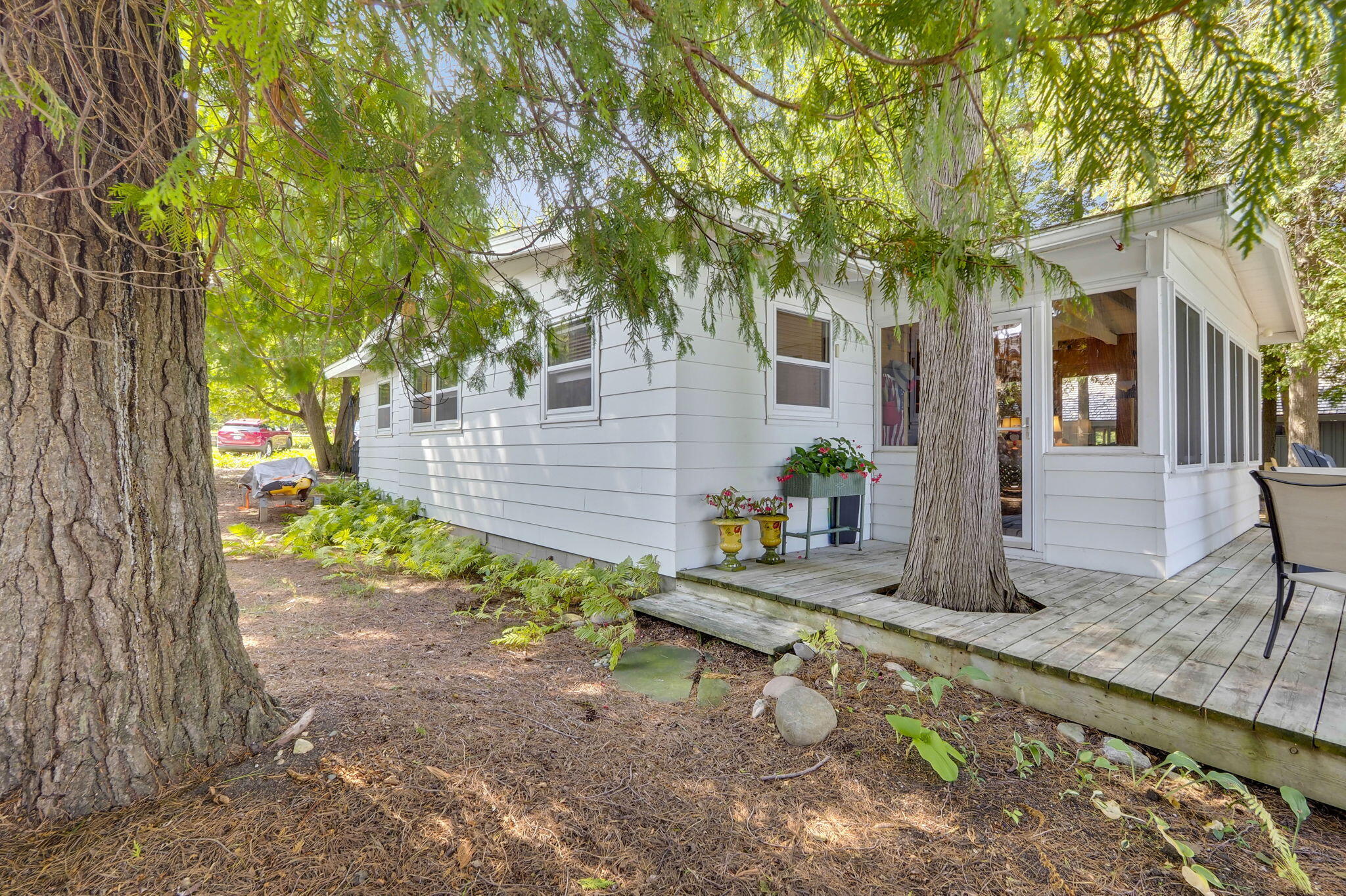 102 N Grandview Beach Drive