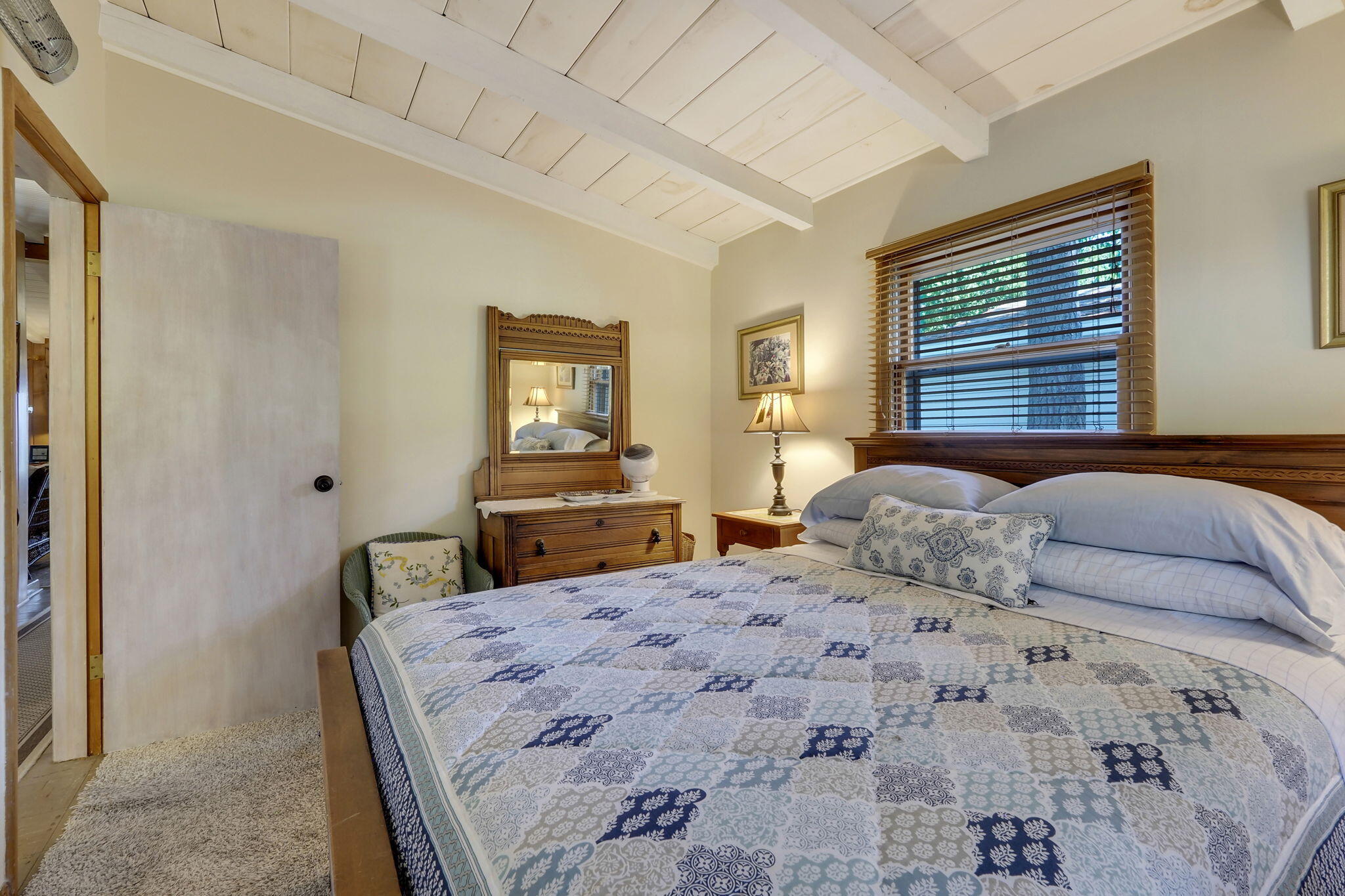 102 N Grandview Beach Drive