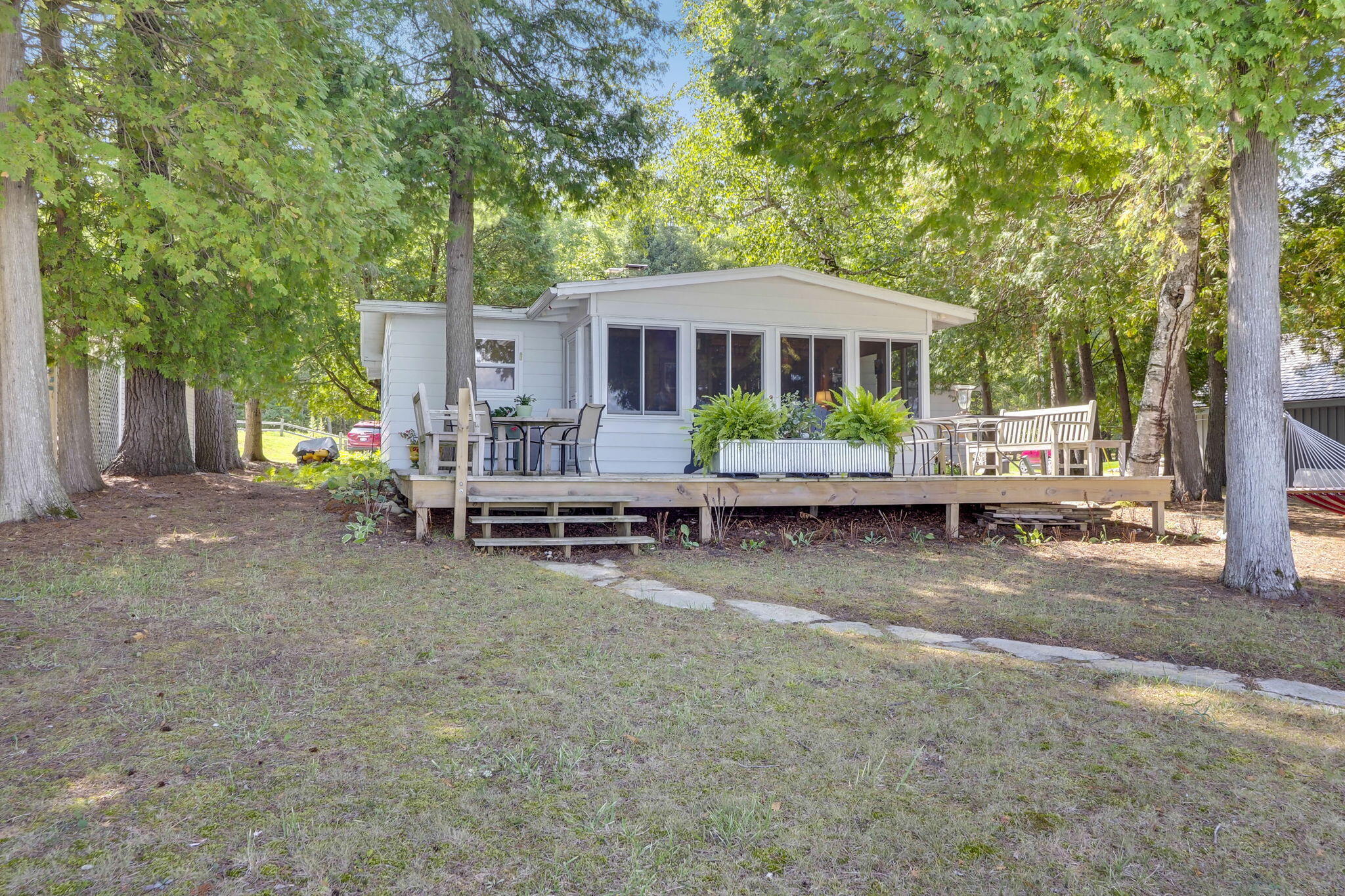 102 N Grandview Beach Drive