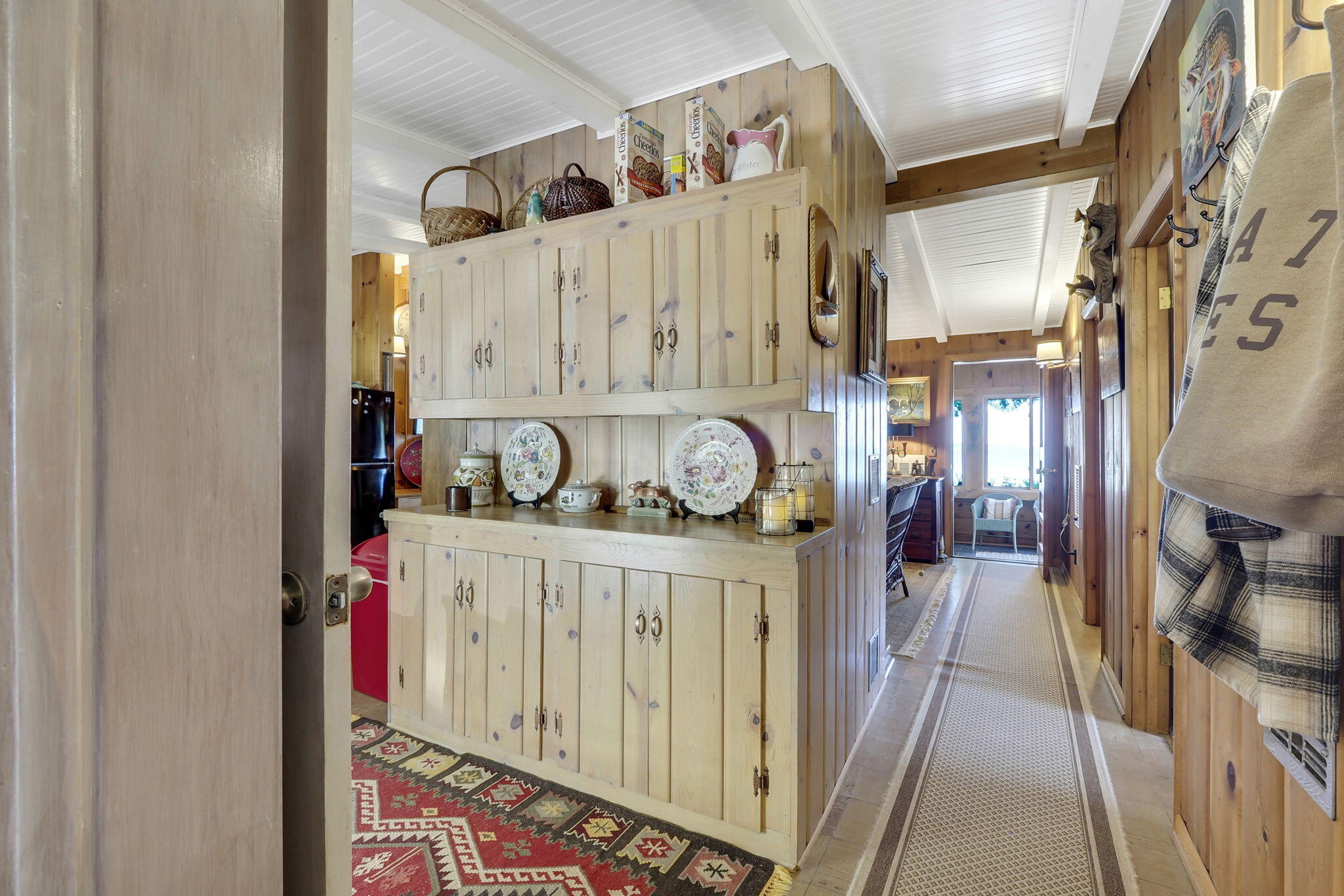 102 N Grandview Beach Drive