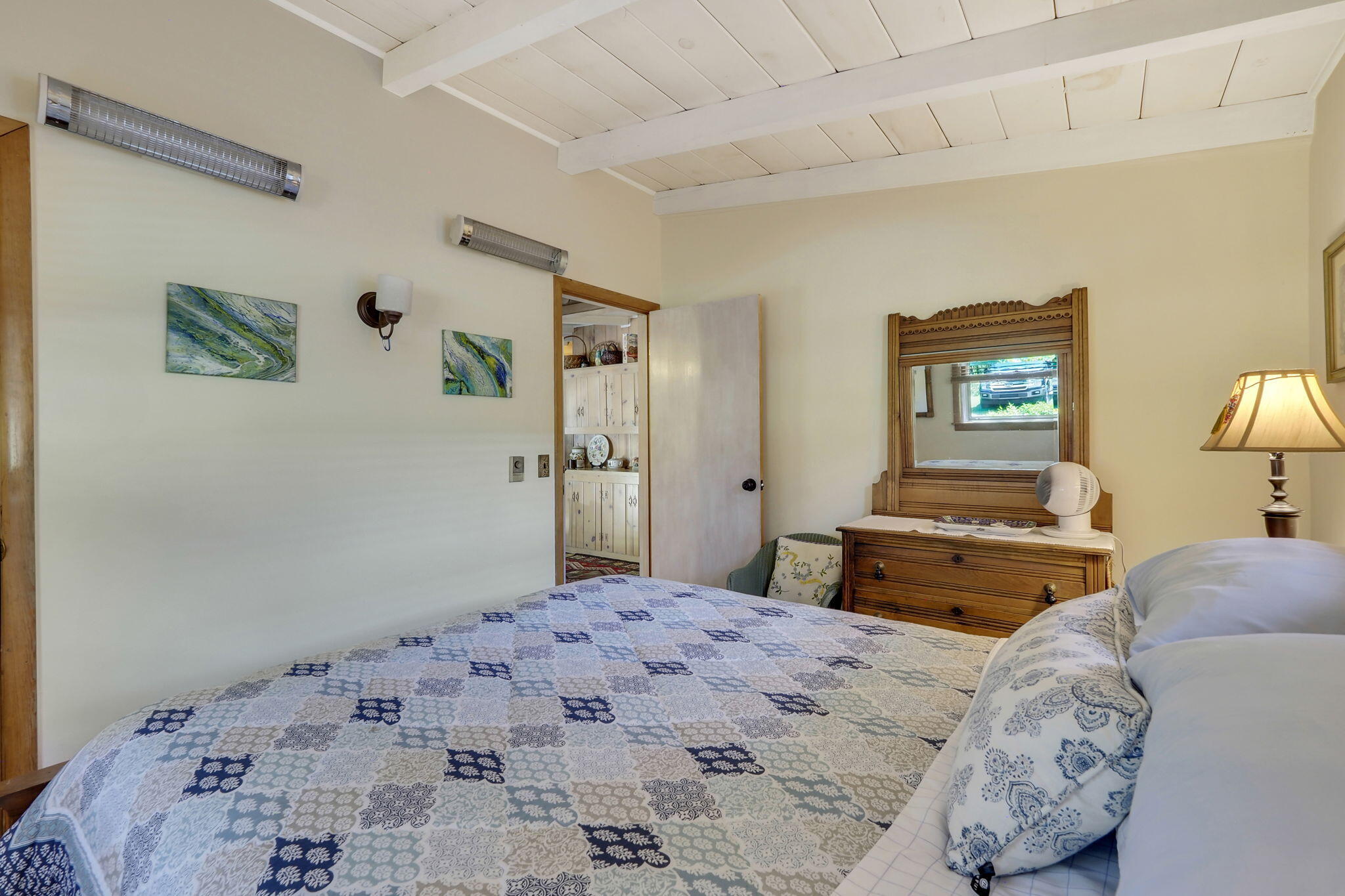 102 N Grandview Beach Drive