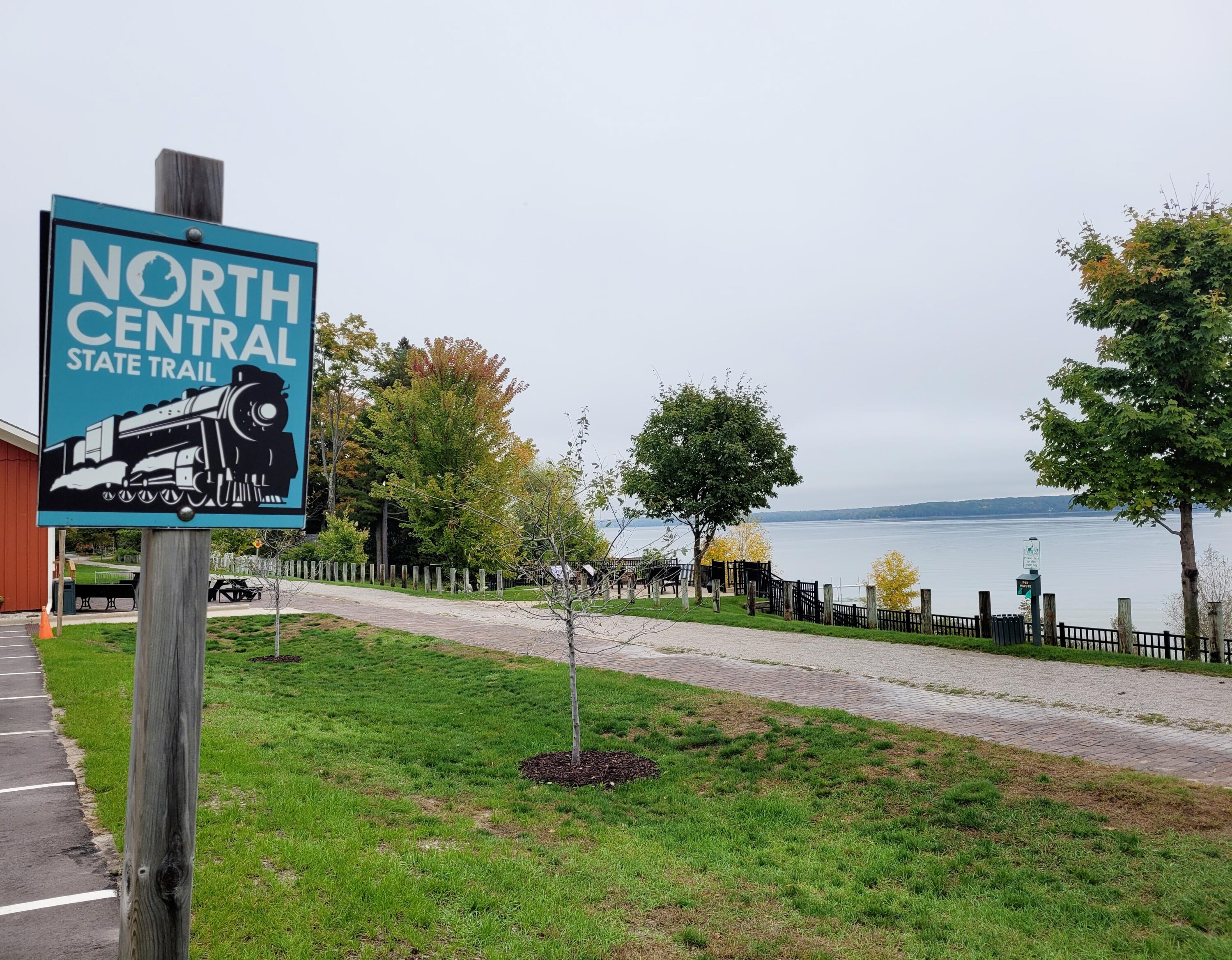 1326 E Grand Boulevard