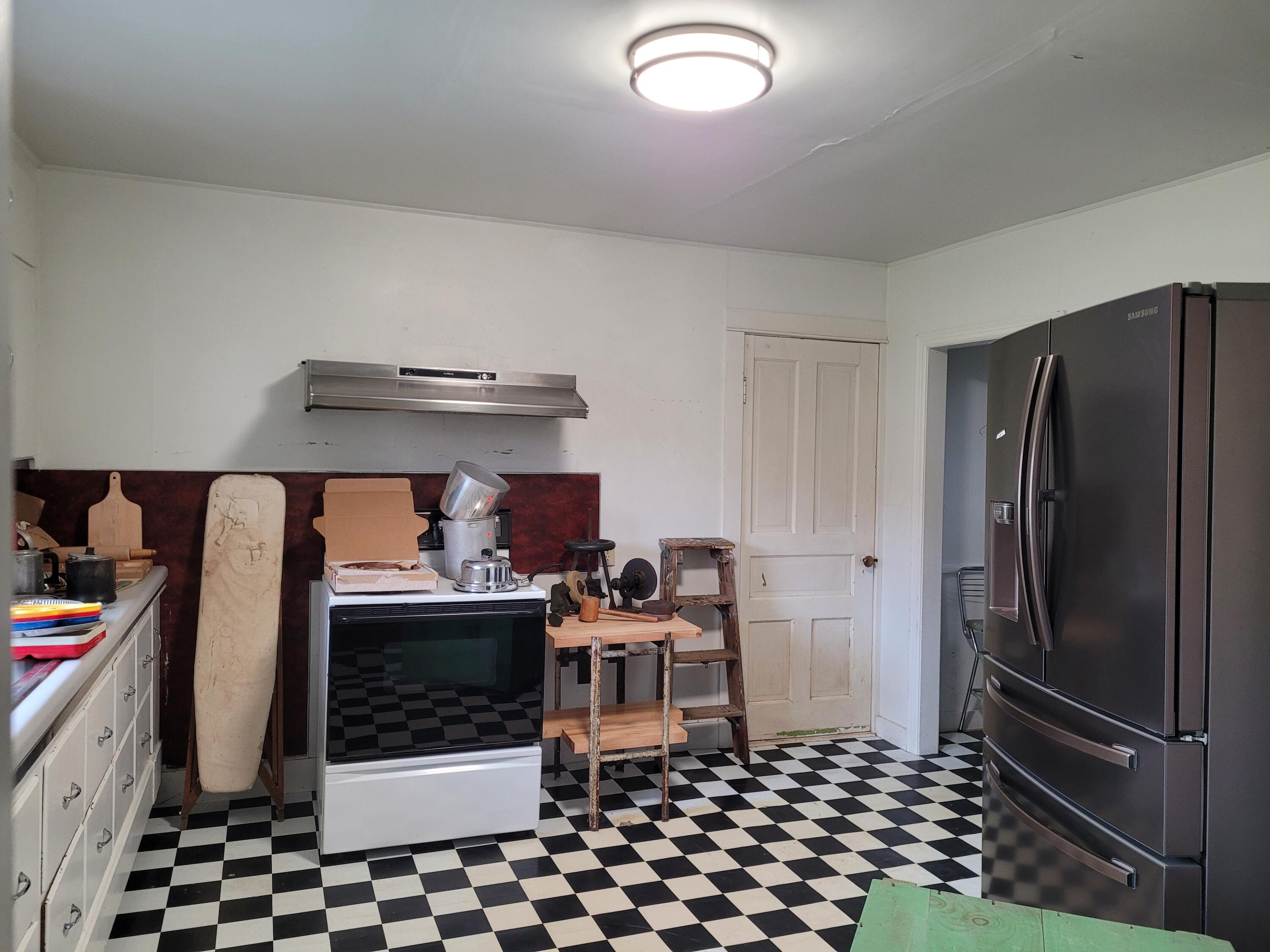 810 Kalamazoo Avenue