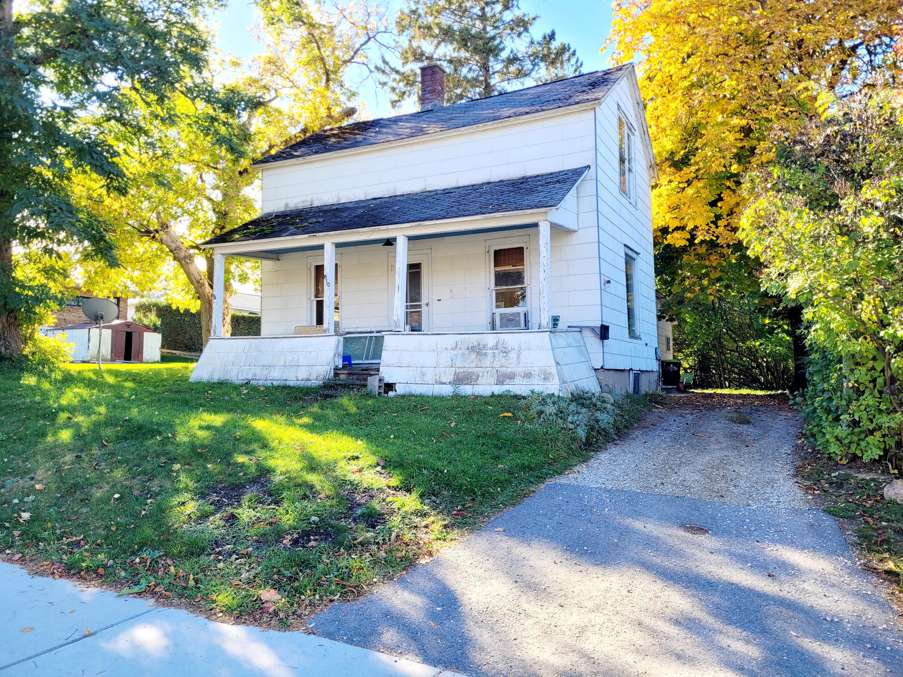 810 Kalamazoo Avenue