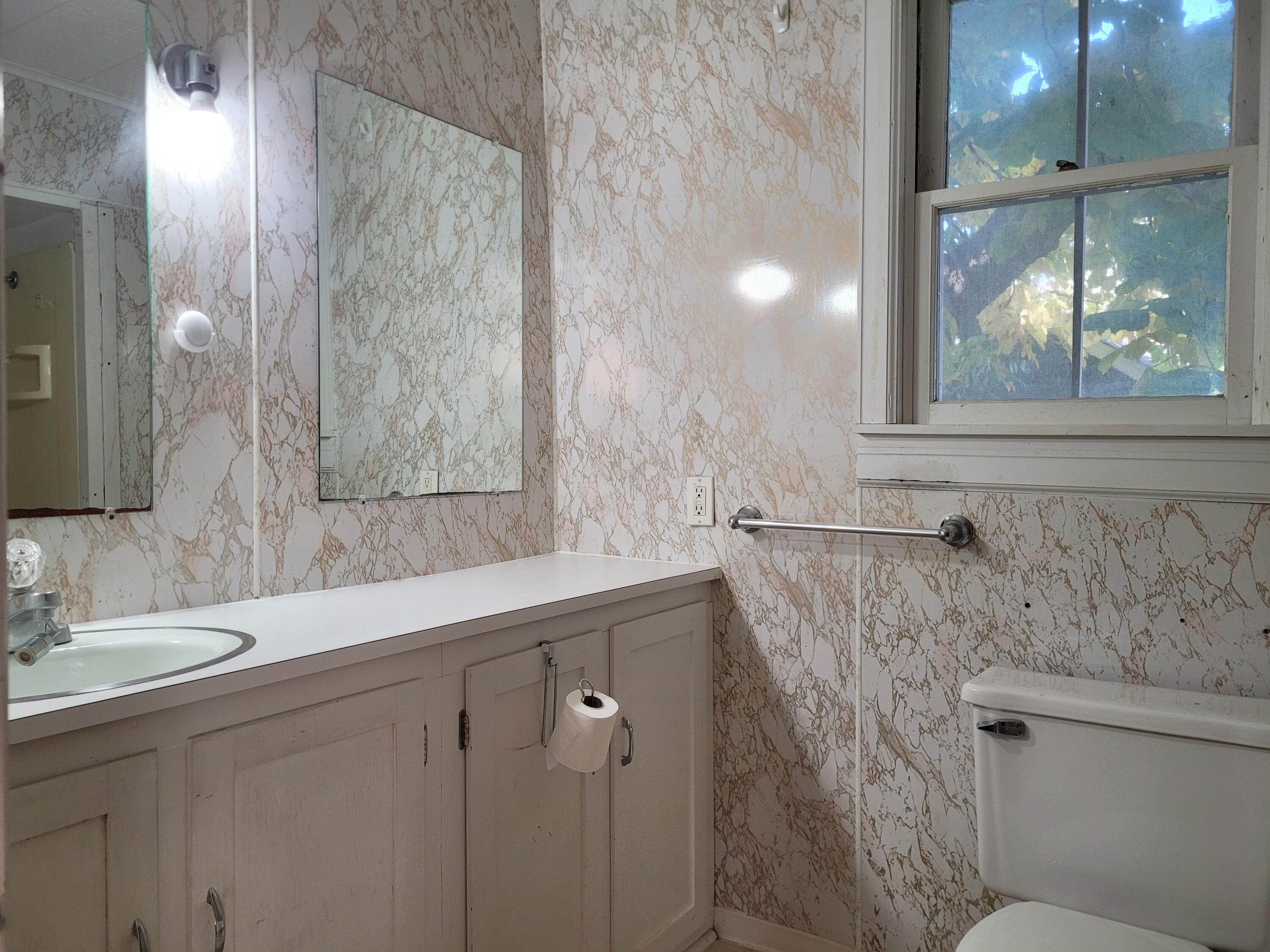 810 Kalamazoo Avenue