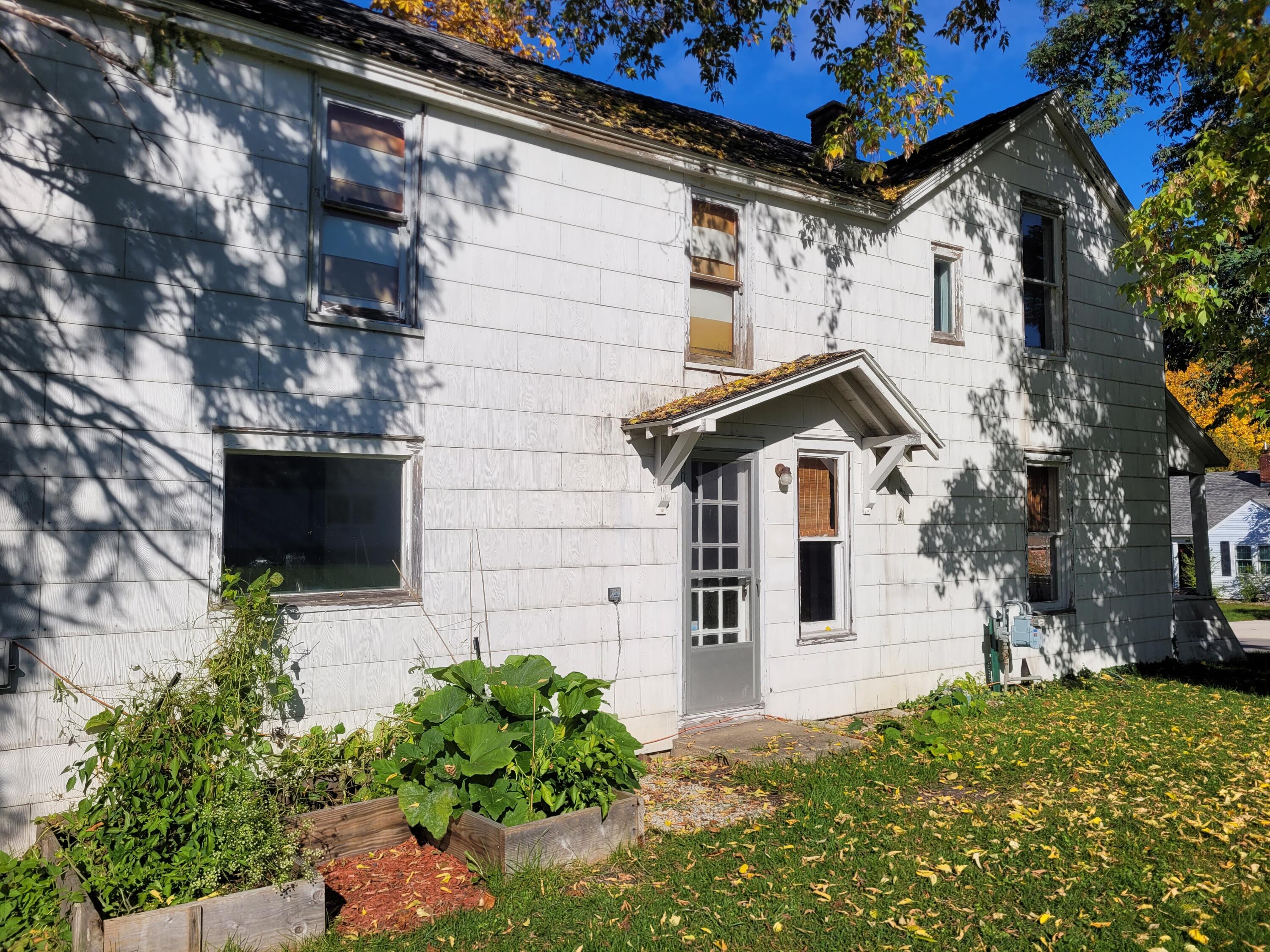 810 Kalamazoo Avenue