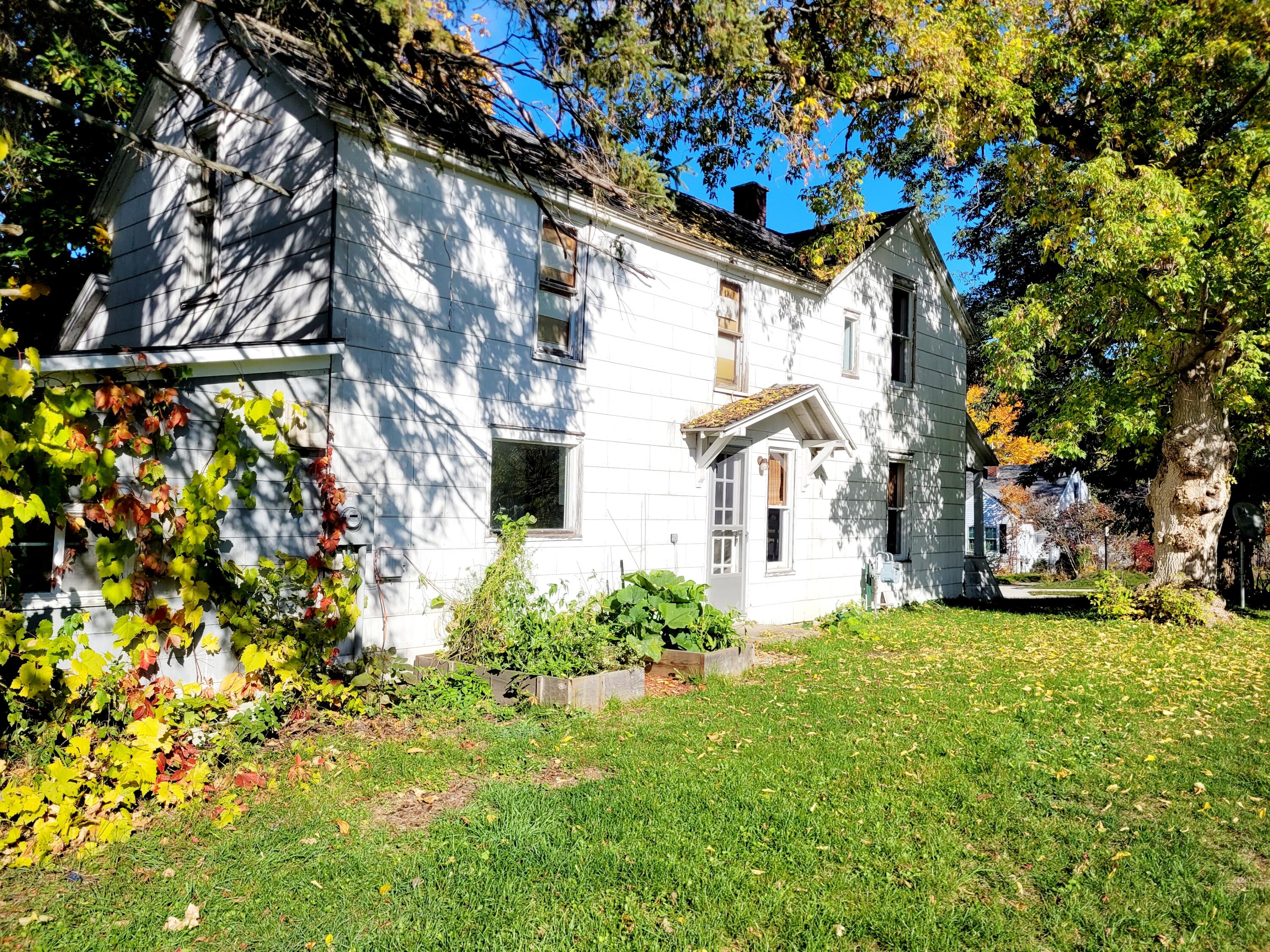 810 Kalamazoo Avenue