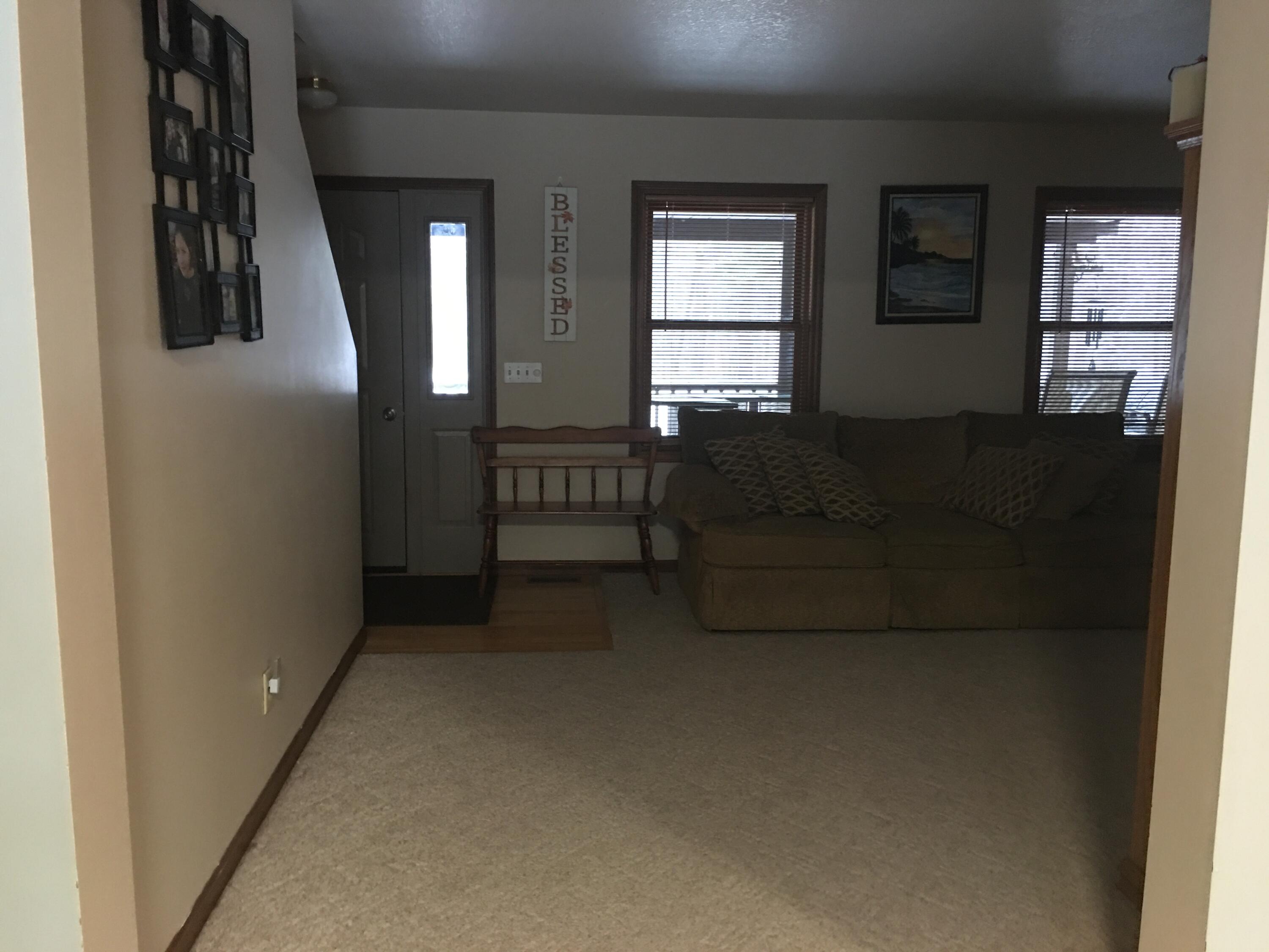 10061 Emerson Acres