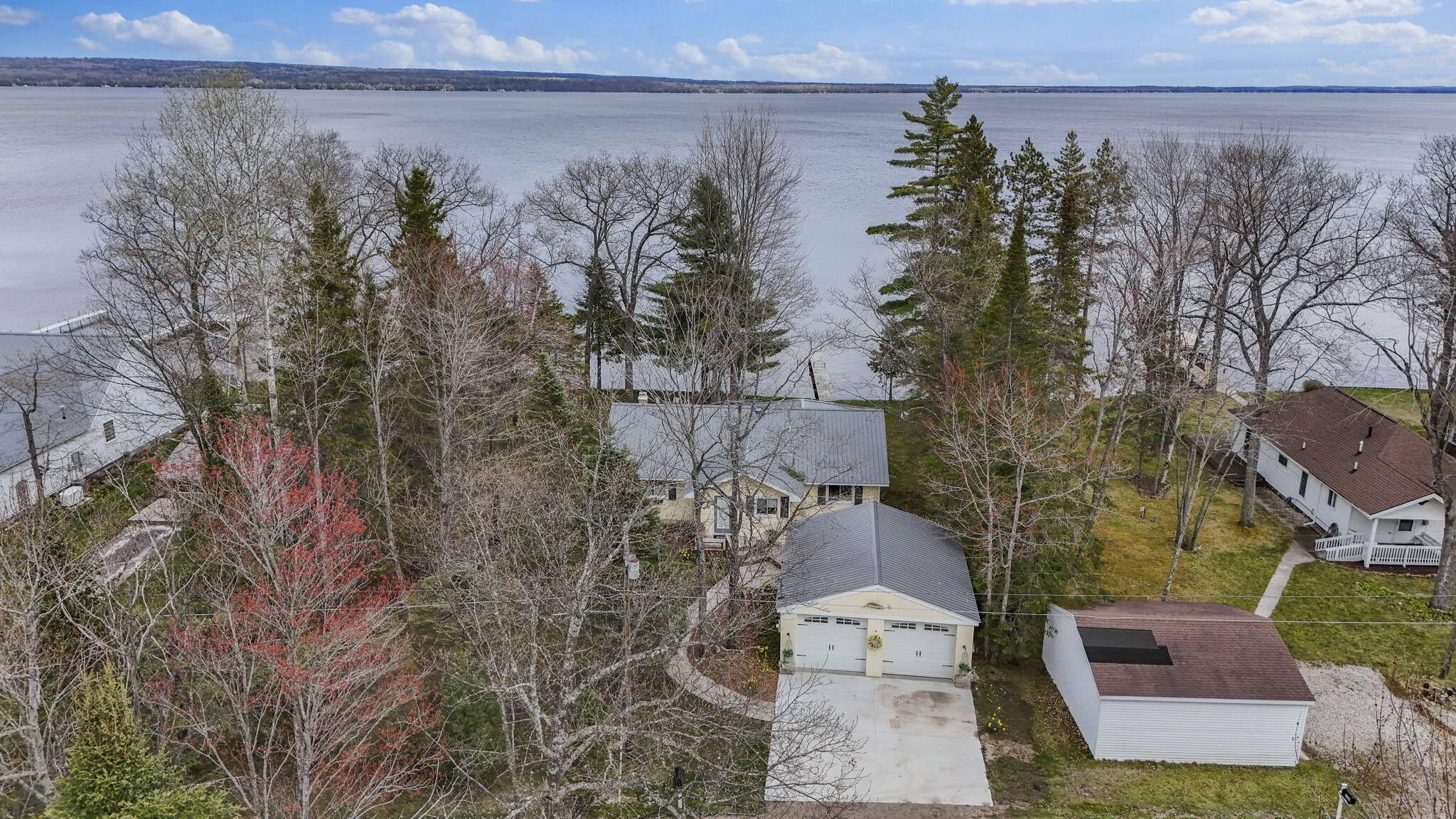 1860 Winifred Street