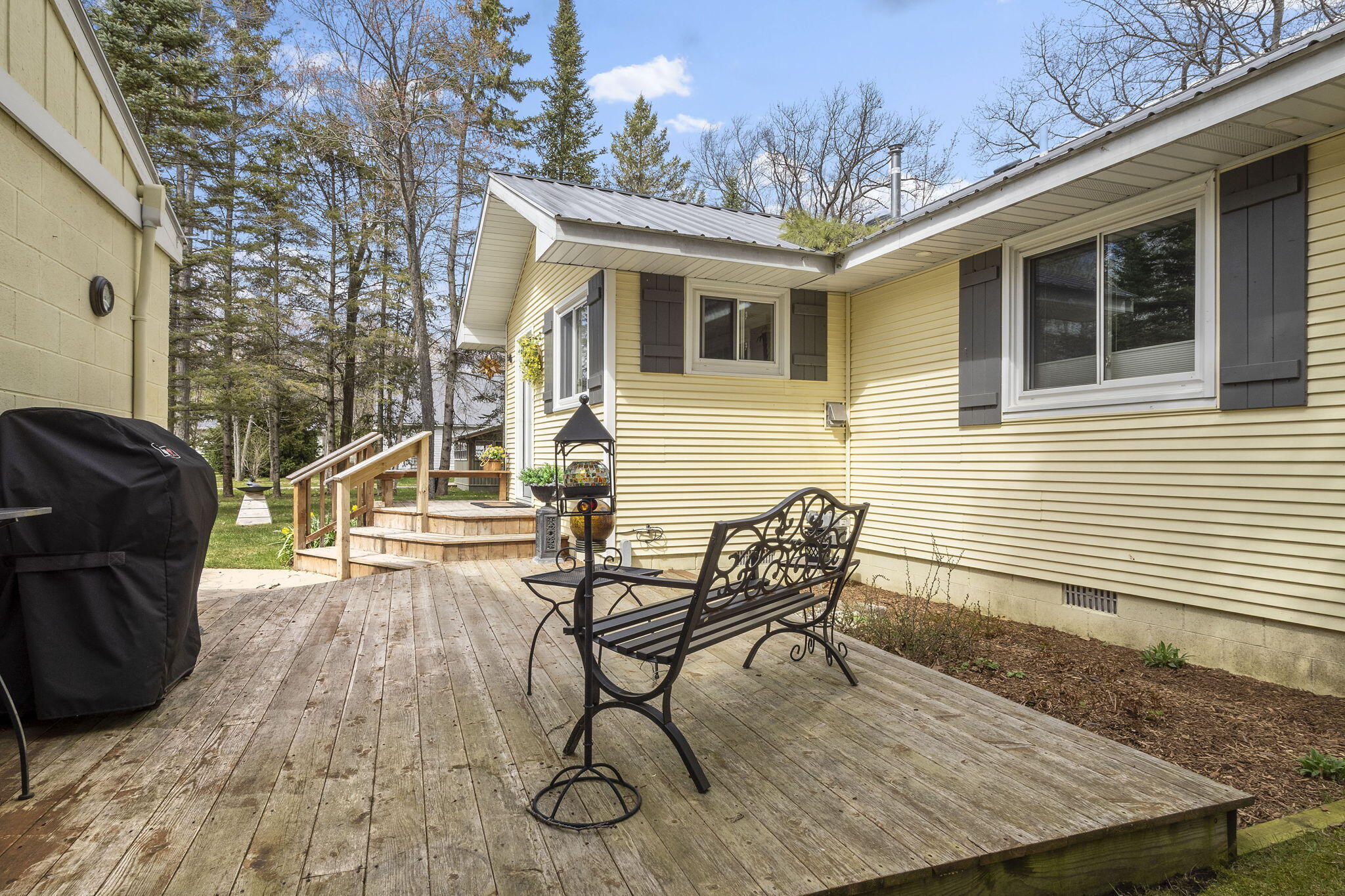 1860 Winifred Street