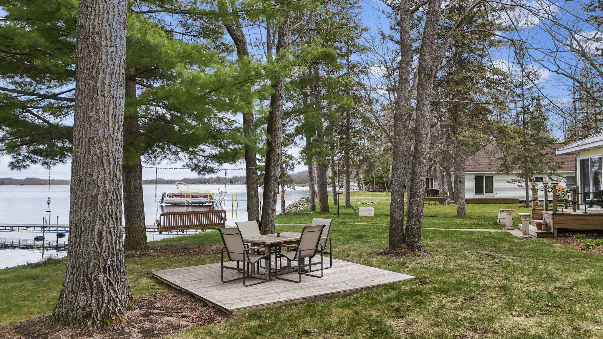 1860 Winifred Street