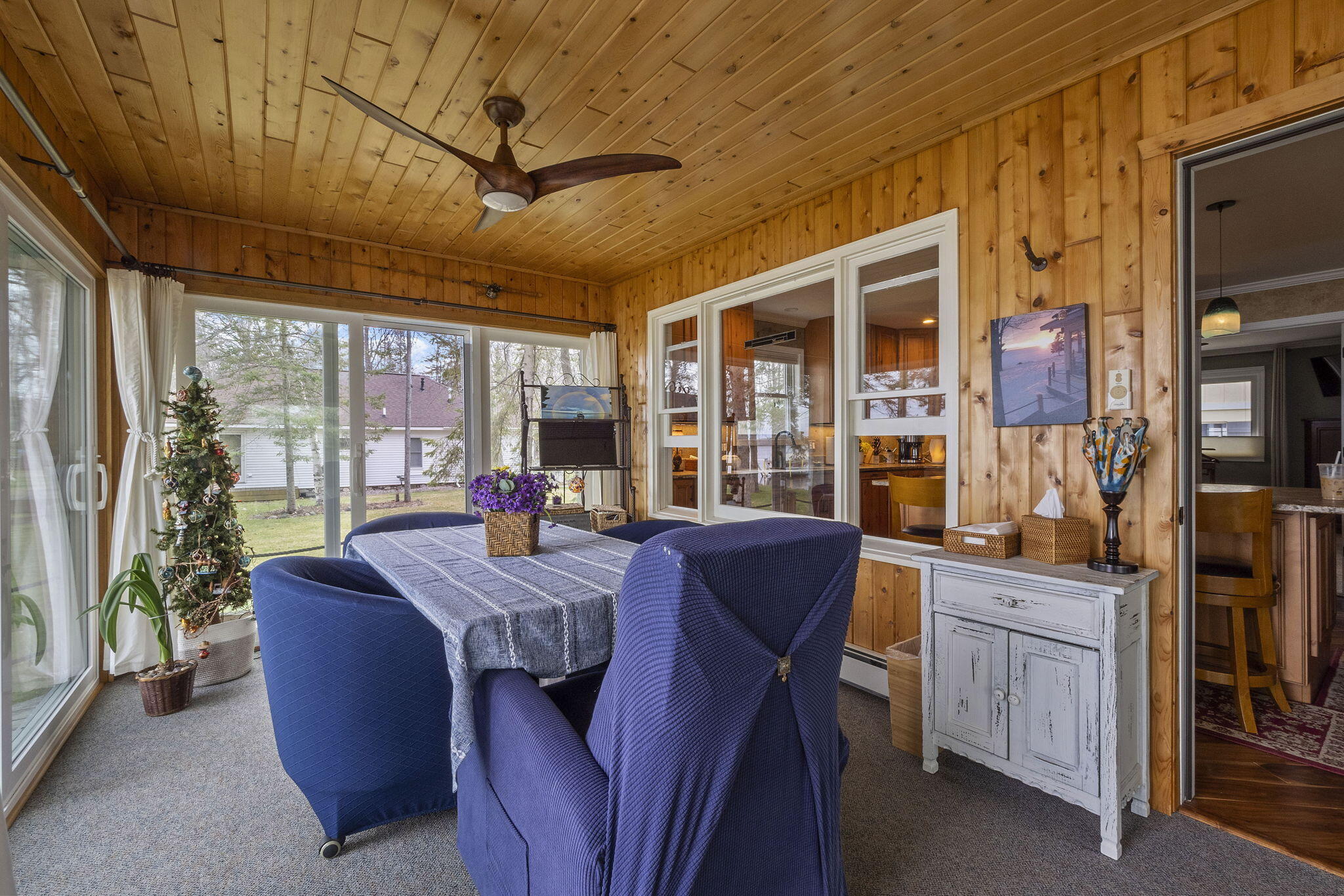 1860 Winifred Street