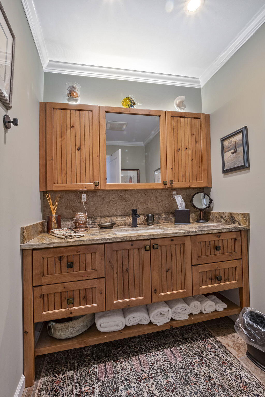 1860 Winifred Street