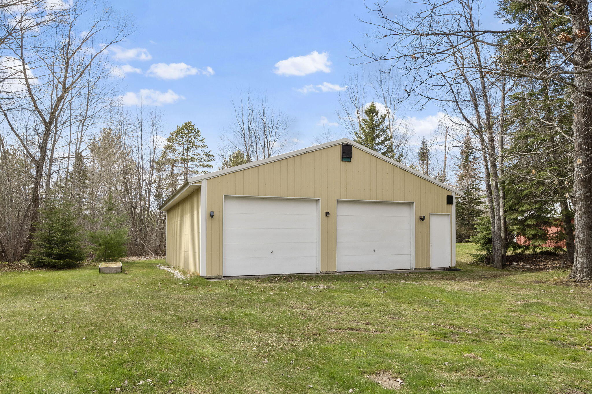 1860 Winifred Street