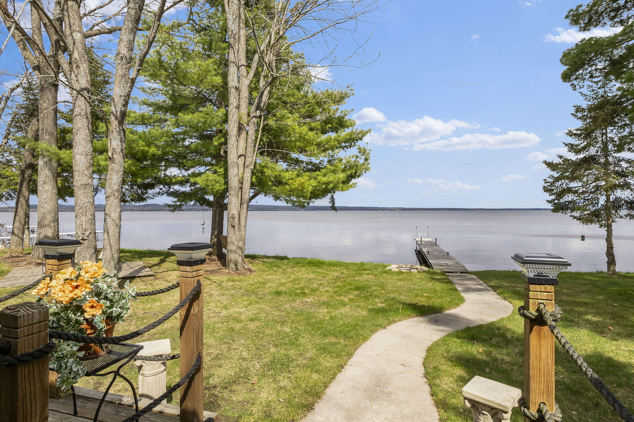 1860 Winifred Street