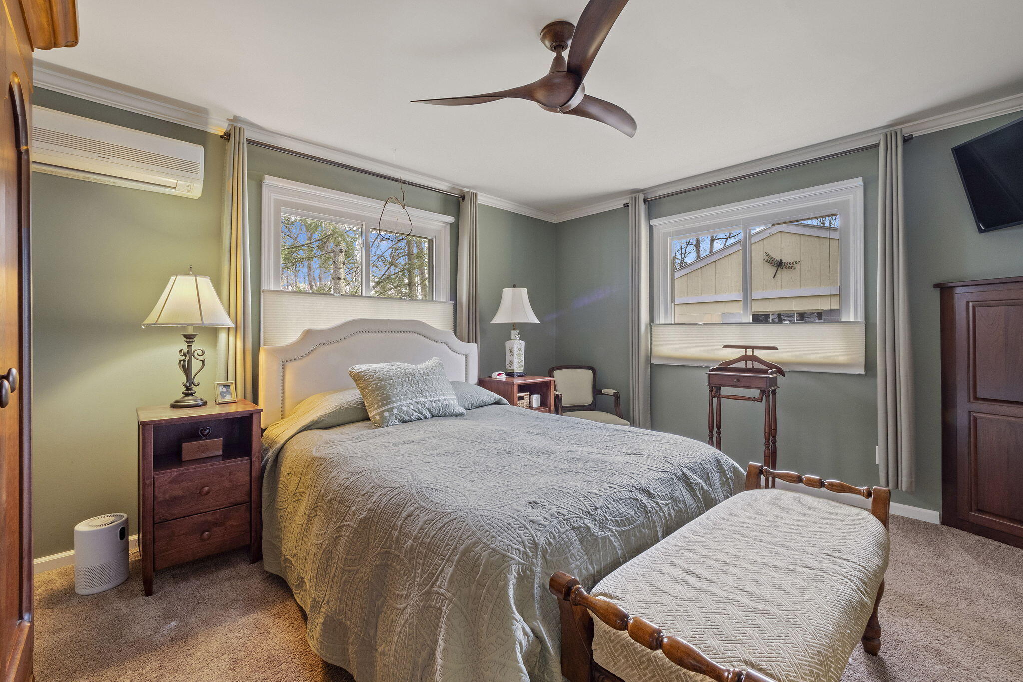 1860 Winifred Street