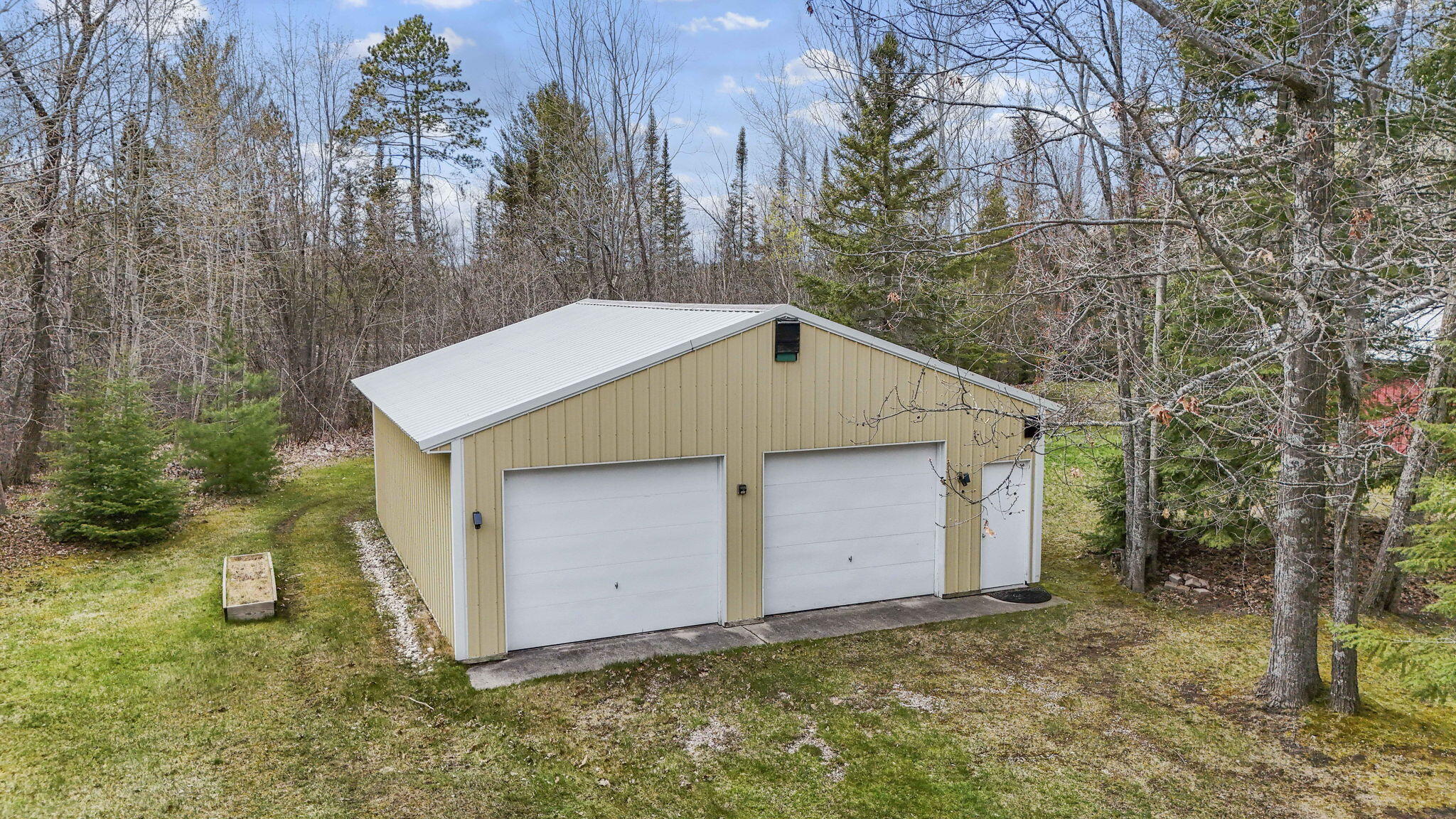 1860 Winifred Street