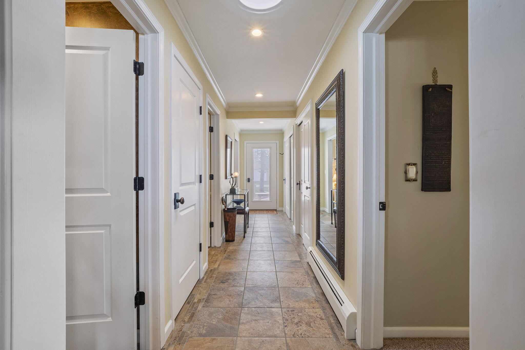 1860 Winifred Street