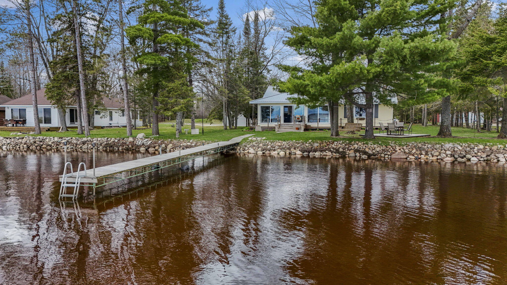 1860 Winifred Street