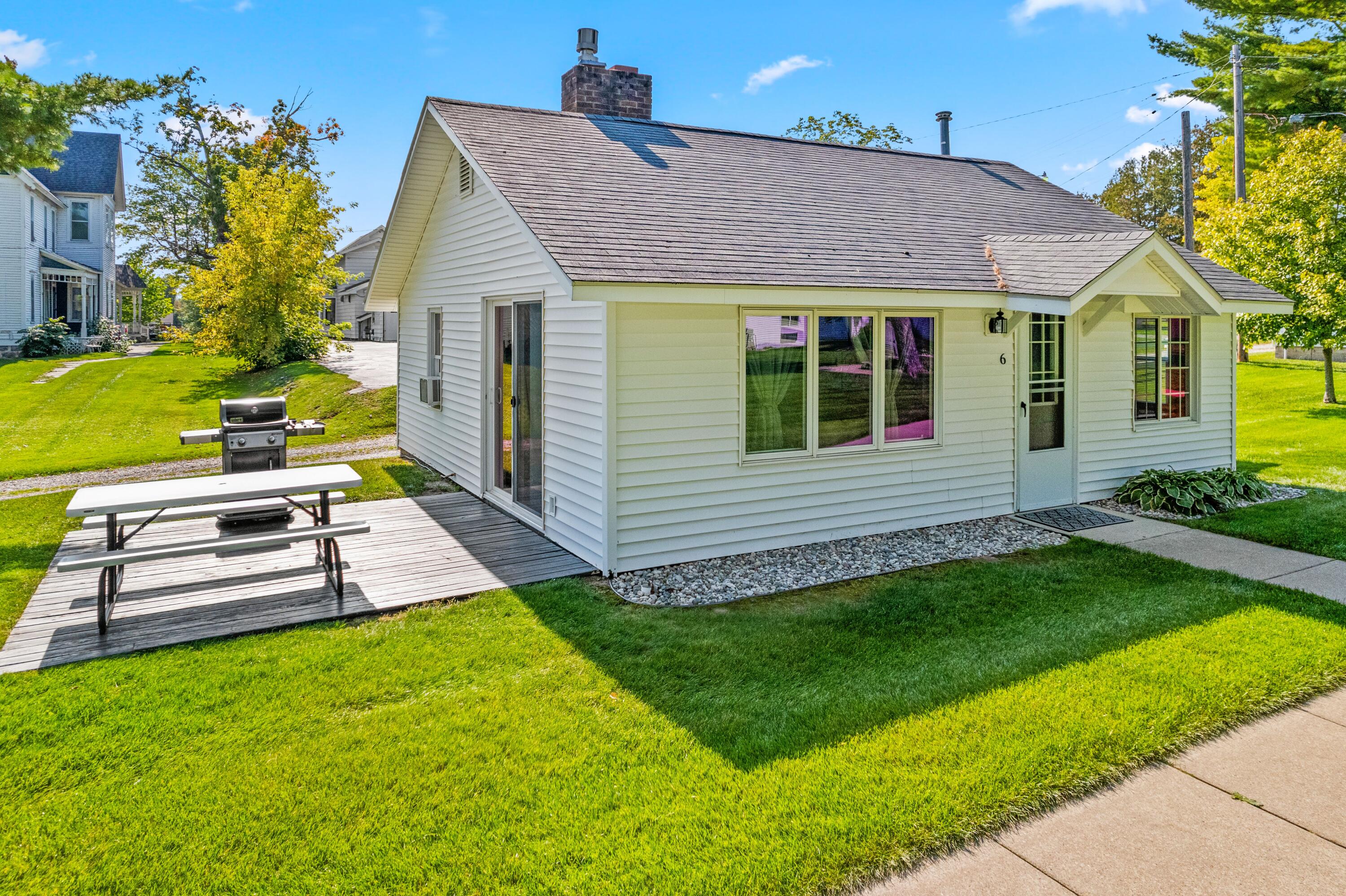 3247 Club Road