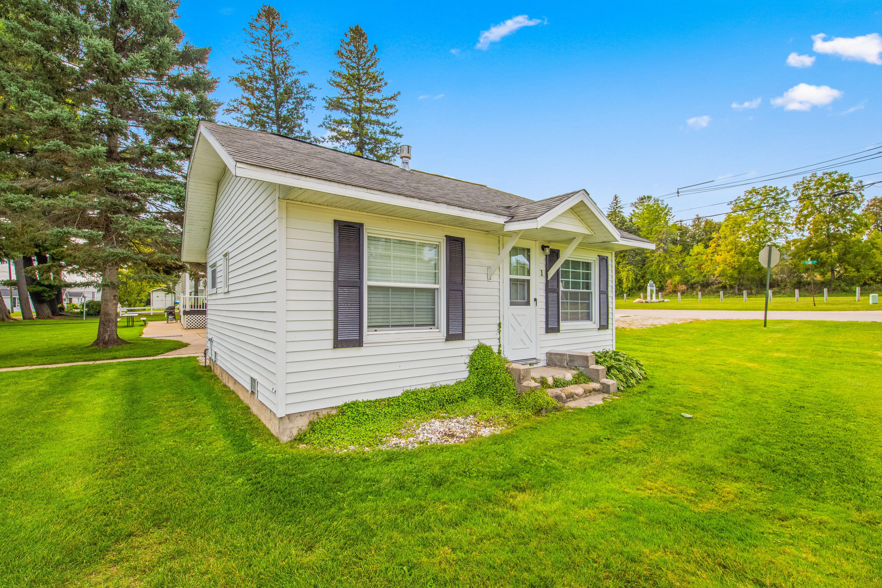 3247 Club Road