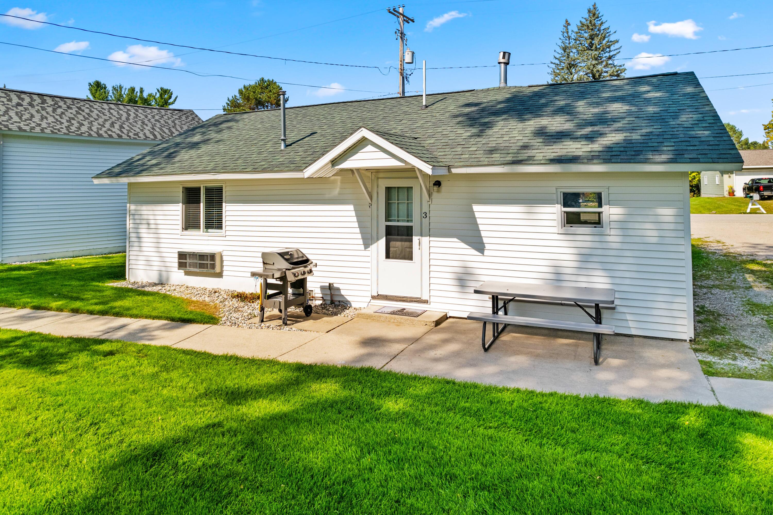 3247 Club Road