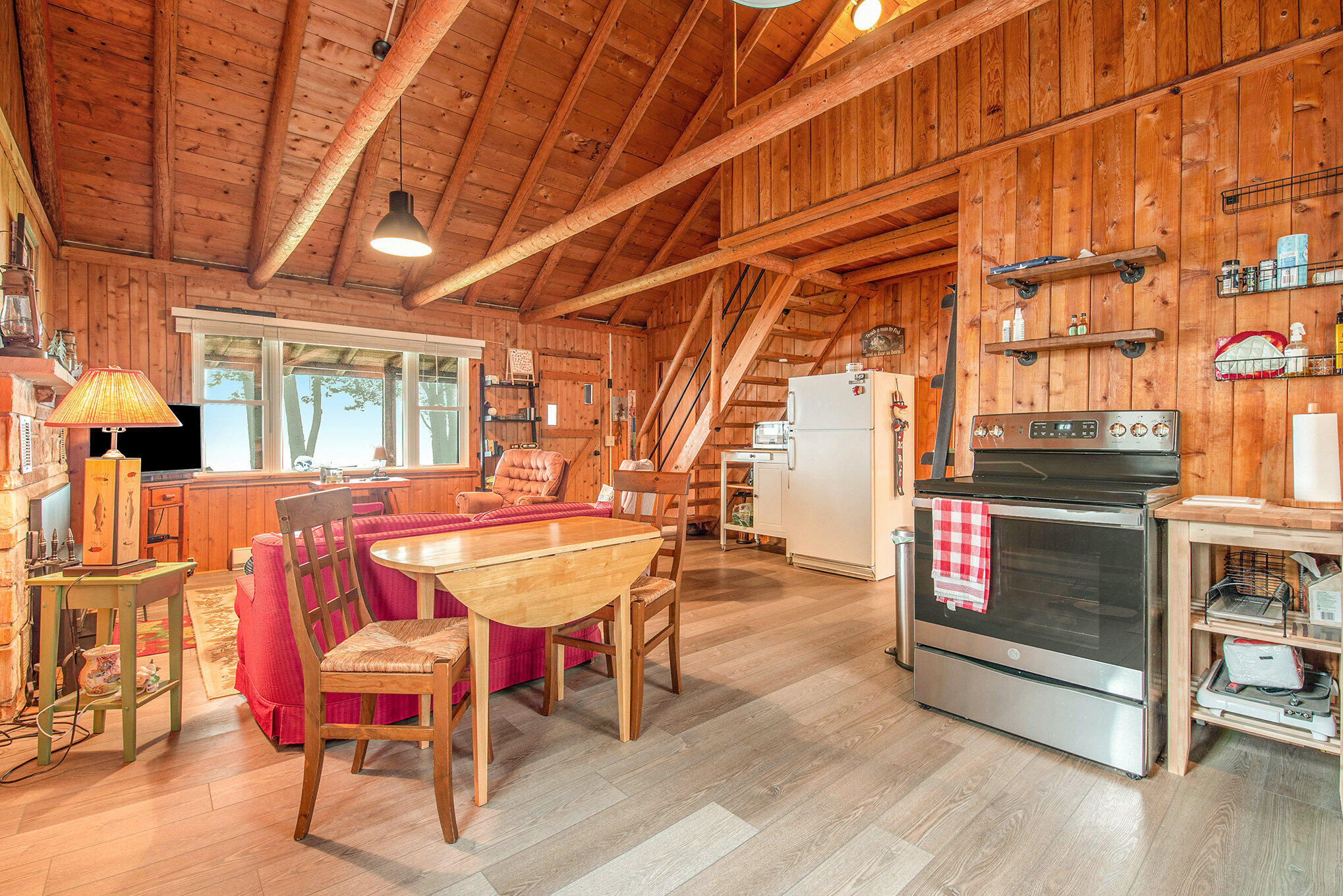 9460 Silver Strand Road