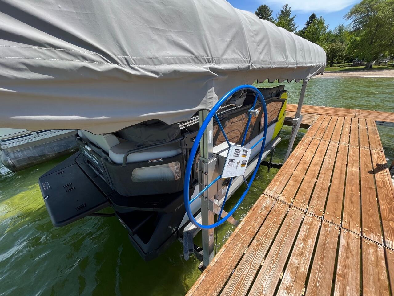 7104 Arrowhead Shores