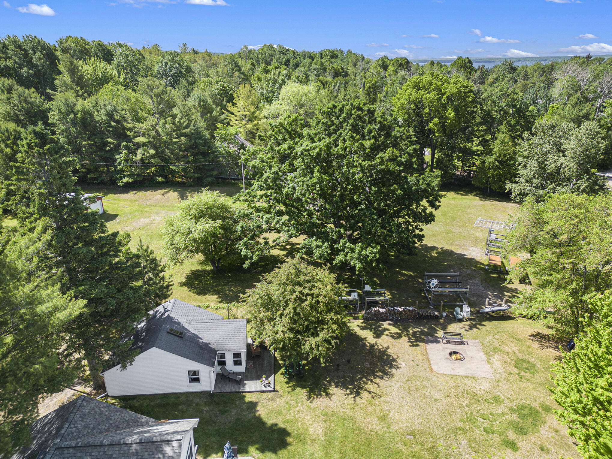 7104 Arrowhead Shores