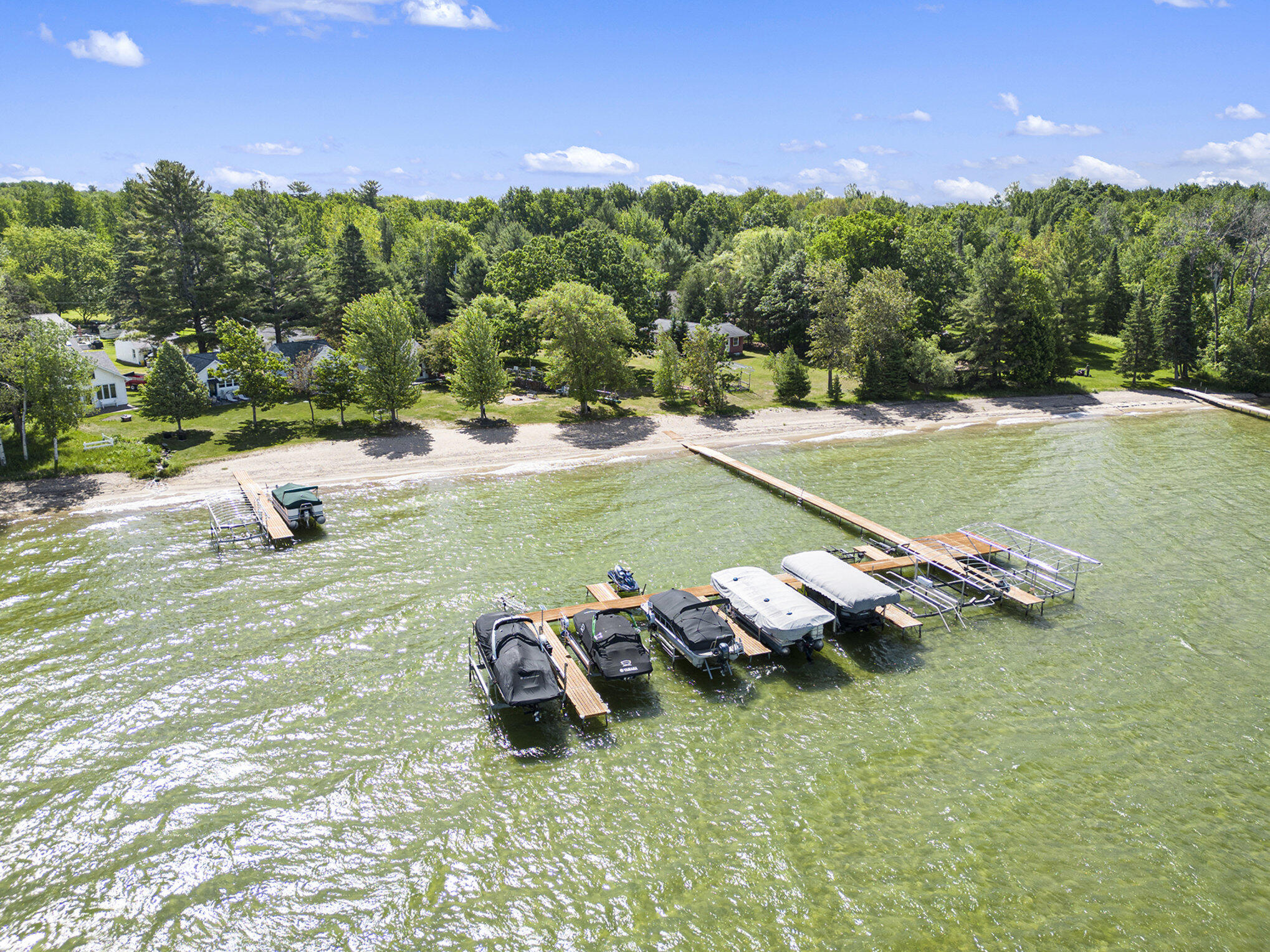 7104 Arrowhead Shores