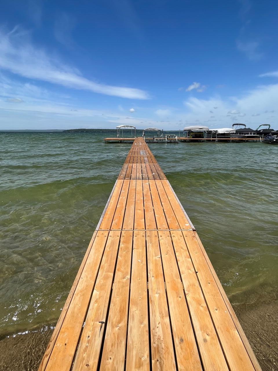 7104 Arrowhead Shores