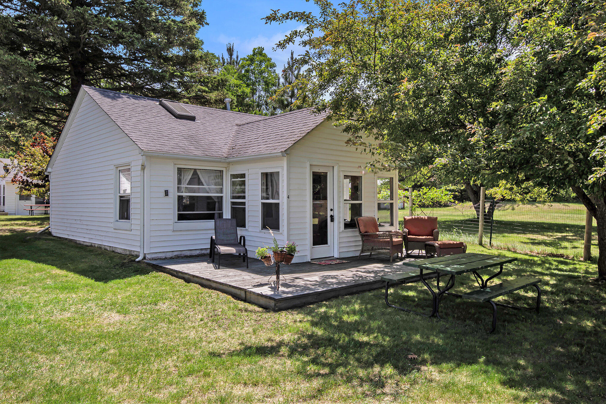 7104 Arrowhead Shores