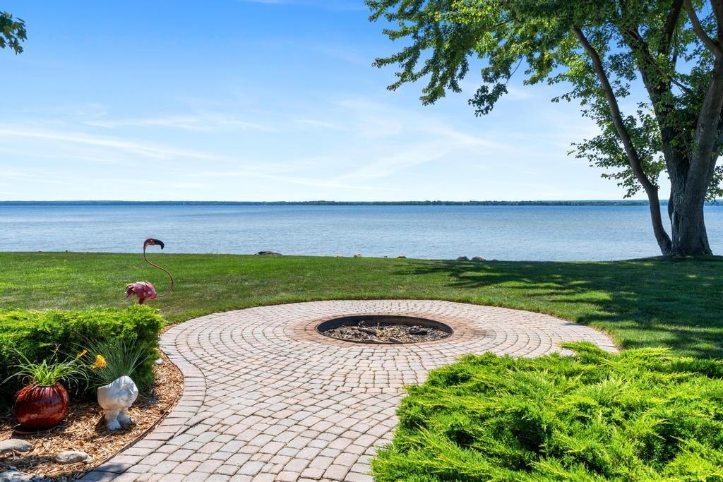 2919 Cedar Beach Lane