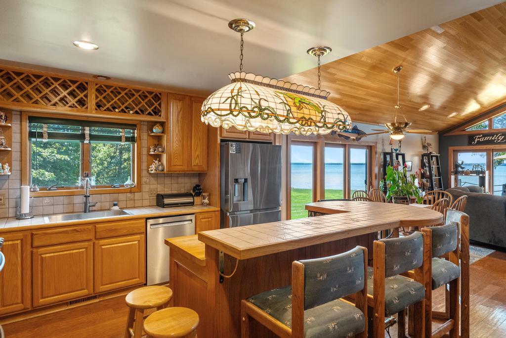 2919 Cedar Beach Lane