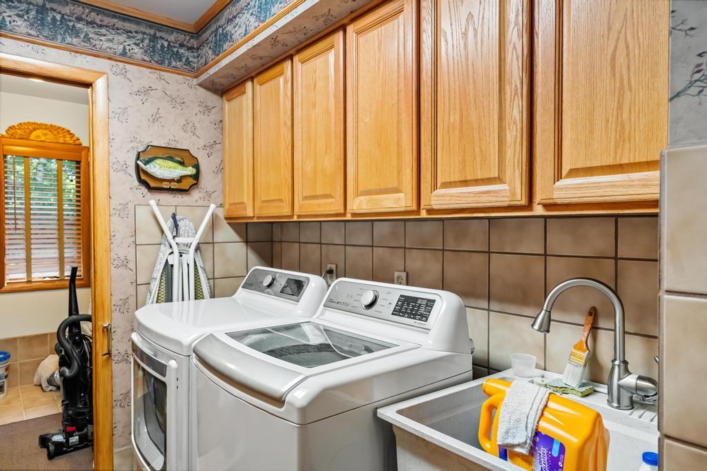 2919 Cedar Beach Lane