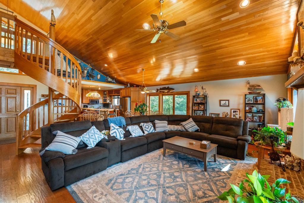 2919 Cedar Beach Lane
