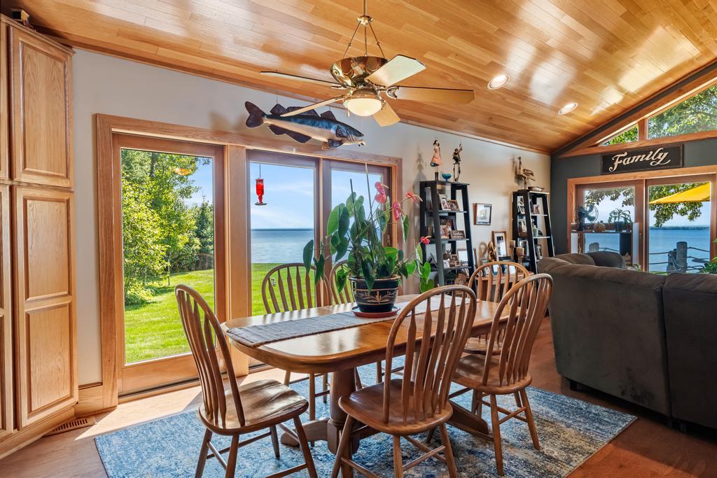 2919 Cedar Beach Lane