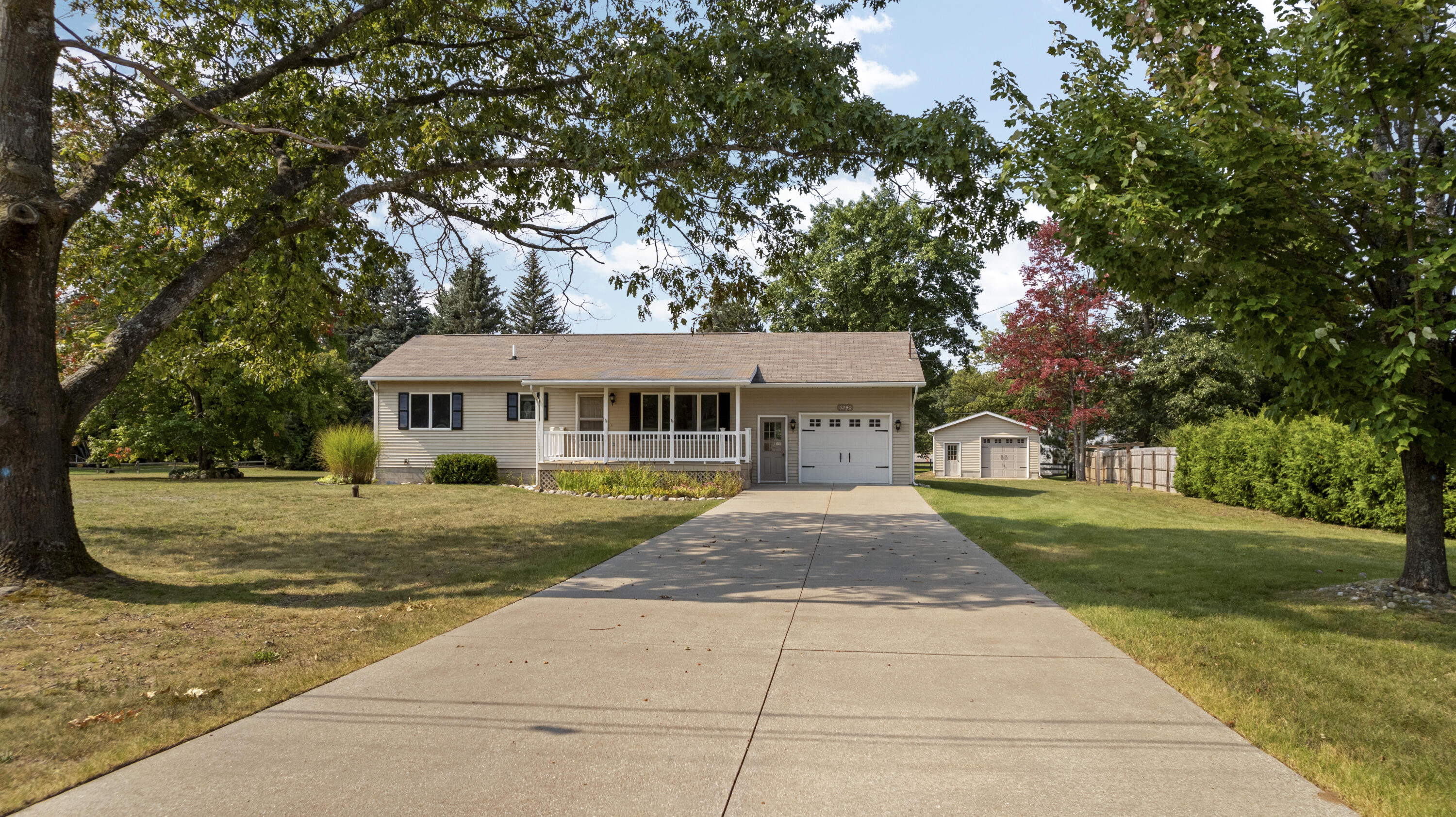 3290 Nina Road