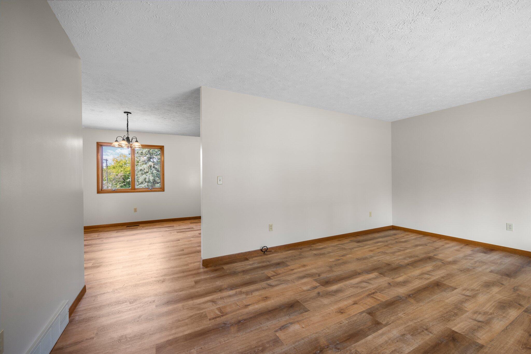 3290 Nina Road