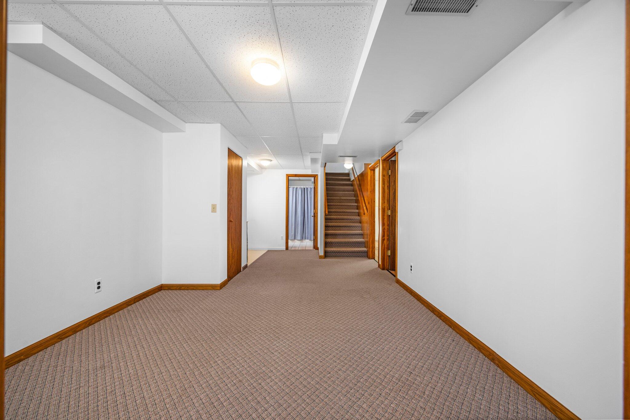 3290 Nina Road
