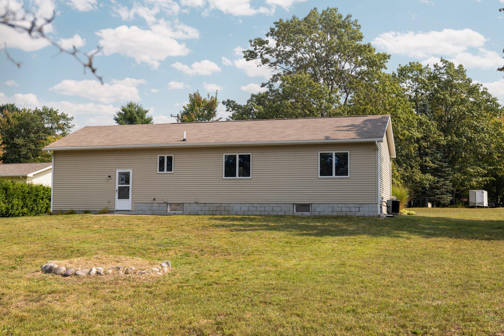 3290 Nina Road
