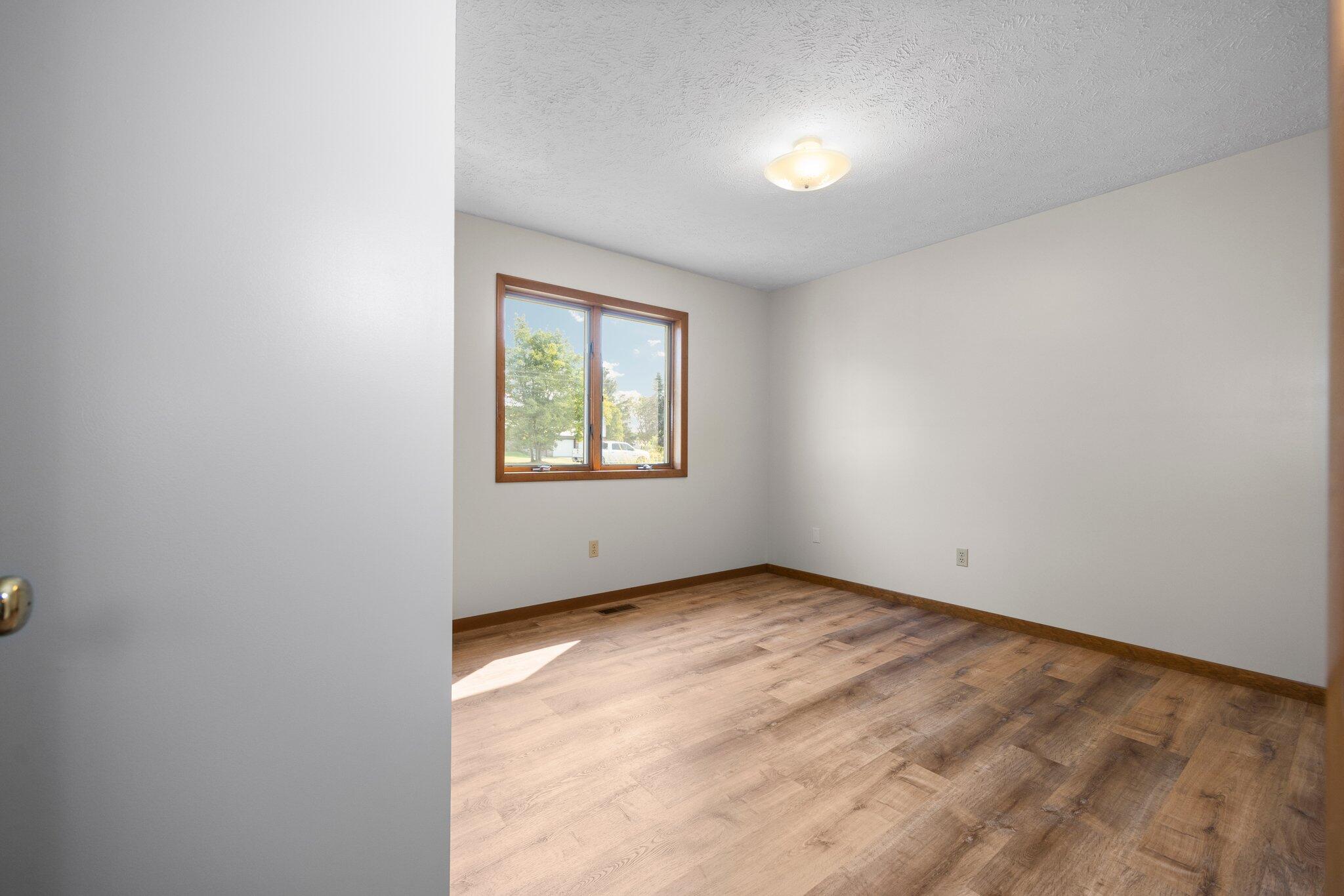 3290 Nina Road