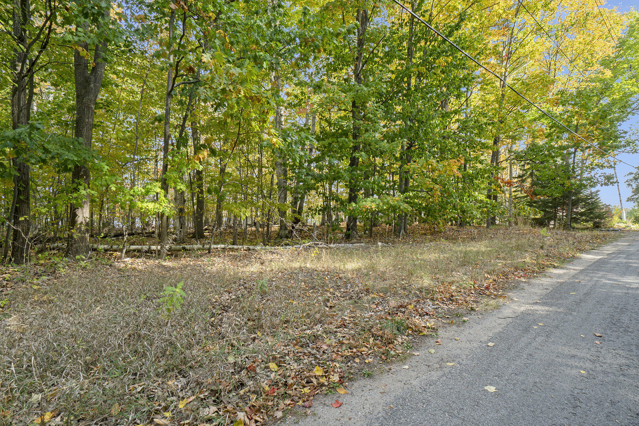 4682&4688 Hiawatha Drive