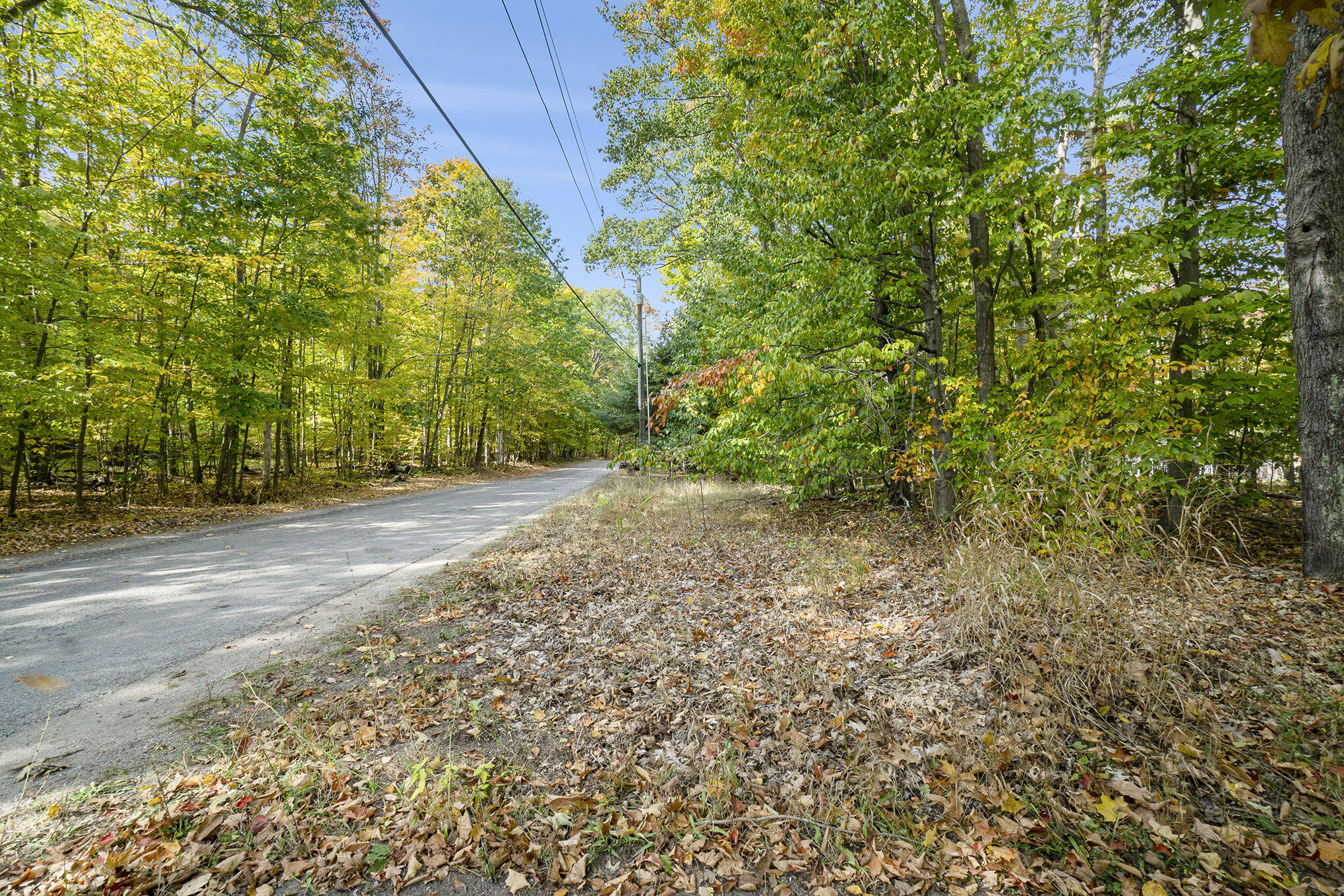 4682&4688 Hiawatha Drive