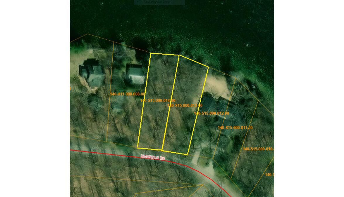 4682&4688 Hiawatha Drive